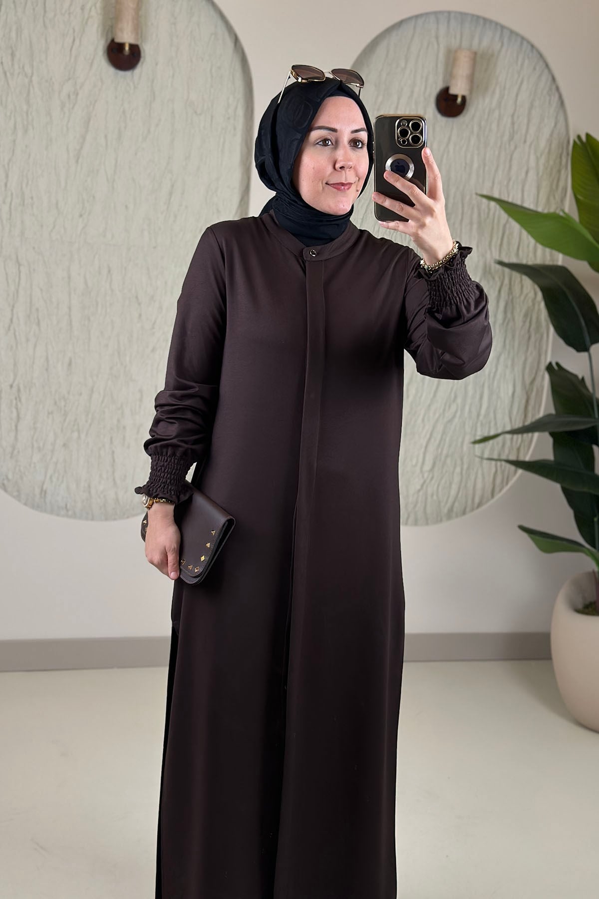Tesettür Pantolonlu TakımKolu Büzgülü Uzun Tunik ve Bol Paça Pantolon Kadın İkili Takım Kahverengi KADO 268252