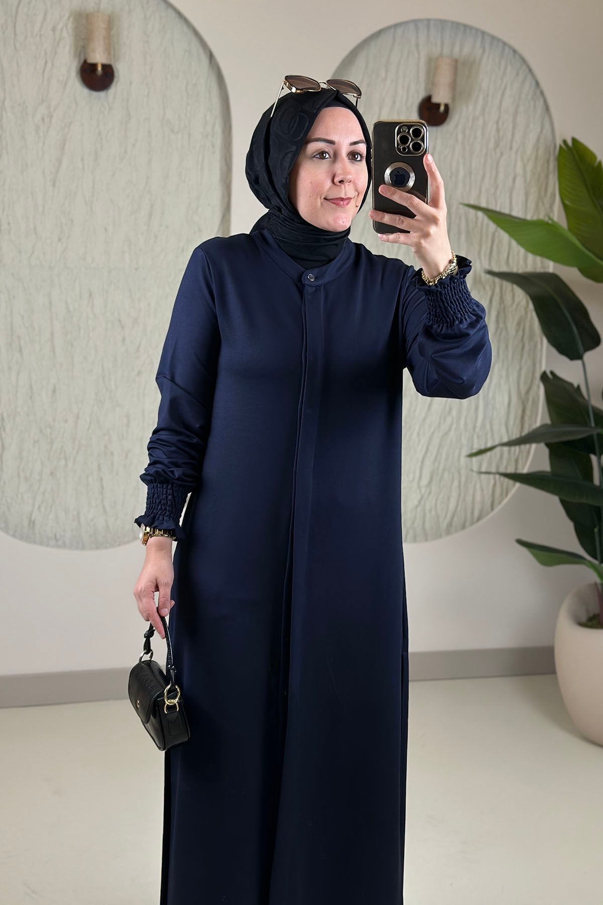 Tesettür Pantolonlu TakımKolu Büzgülü Uzun Tunik ve Bol Paça Pantolon Kadın İkili Takım Lacivert KADO 268252