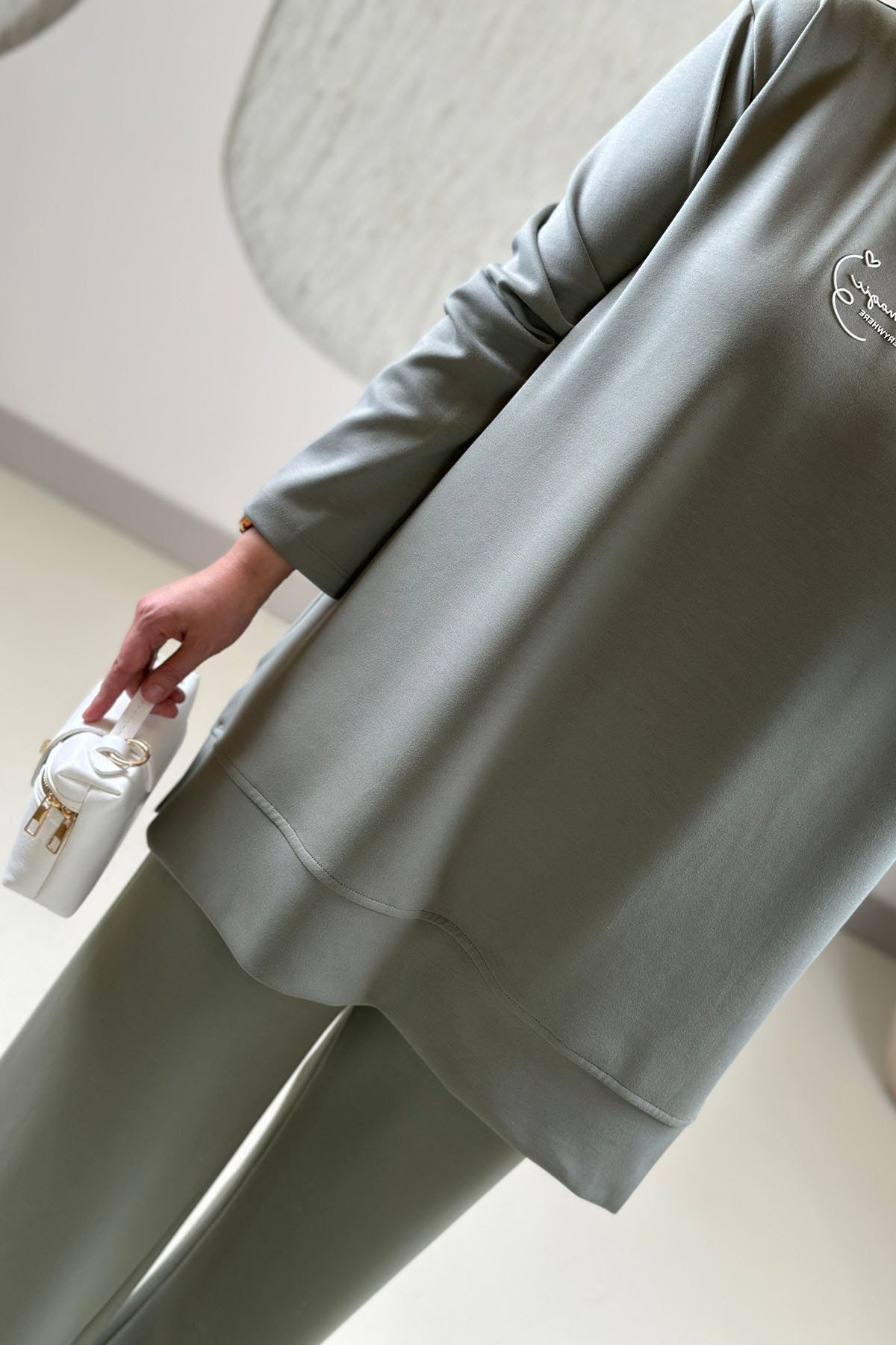 Tesettür Pantolonlu TakımModal Oysho Önü Baskılı Tunik ve Pantolon Kadın İkili Takım Yeşil EYL 2242 