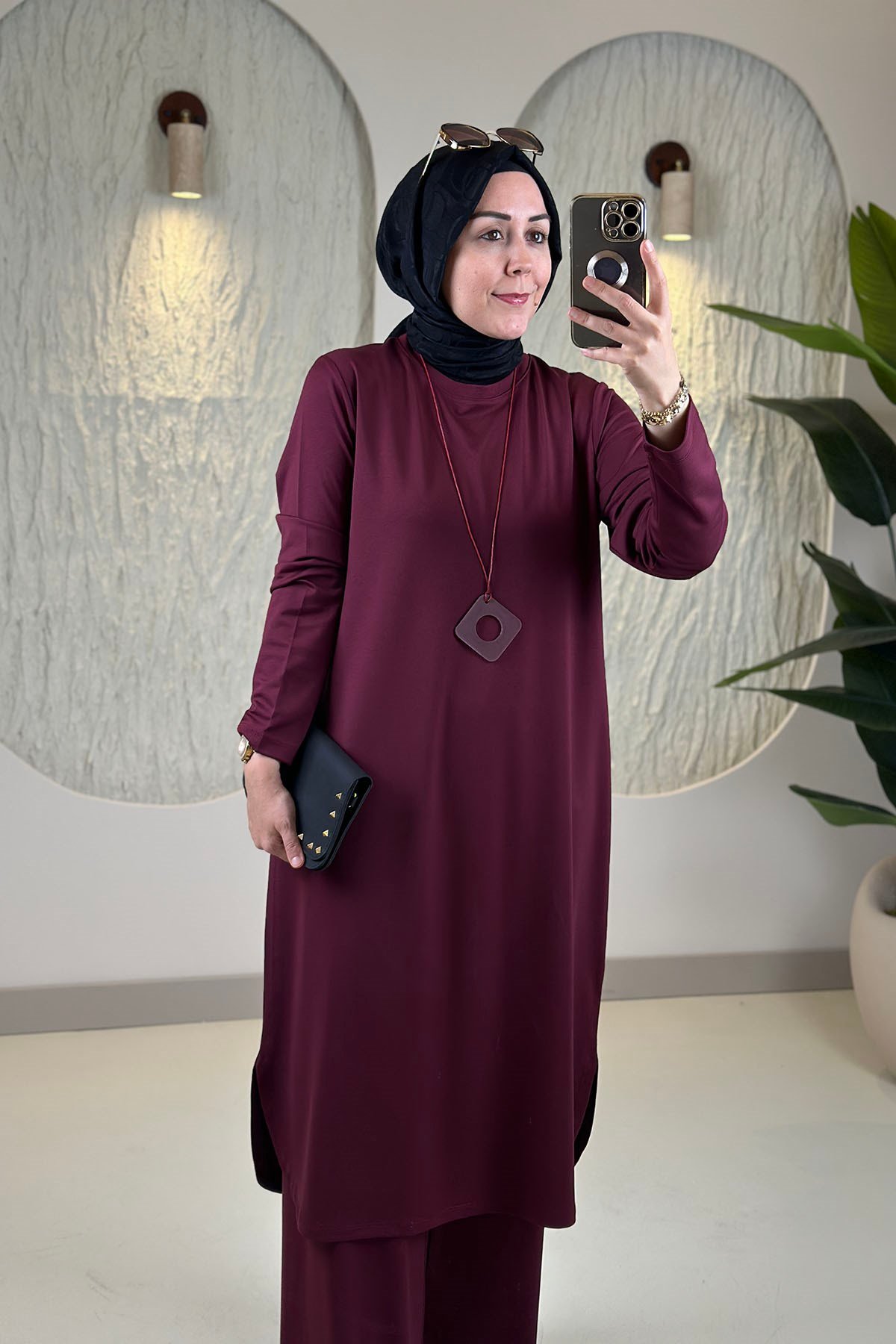Tesettür Pantolonlu TakımModal Penye Kolyeli Tunik ve Pantolon Kadın İkili Takım Bordo KADO 268630