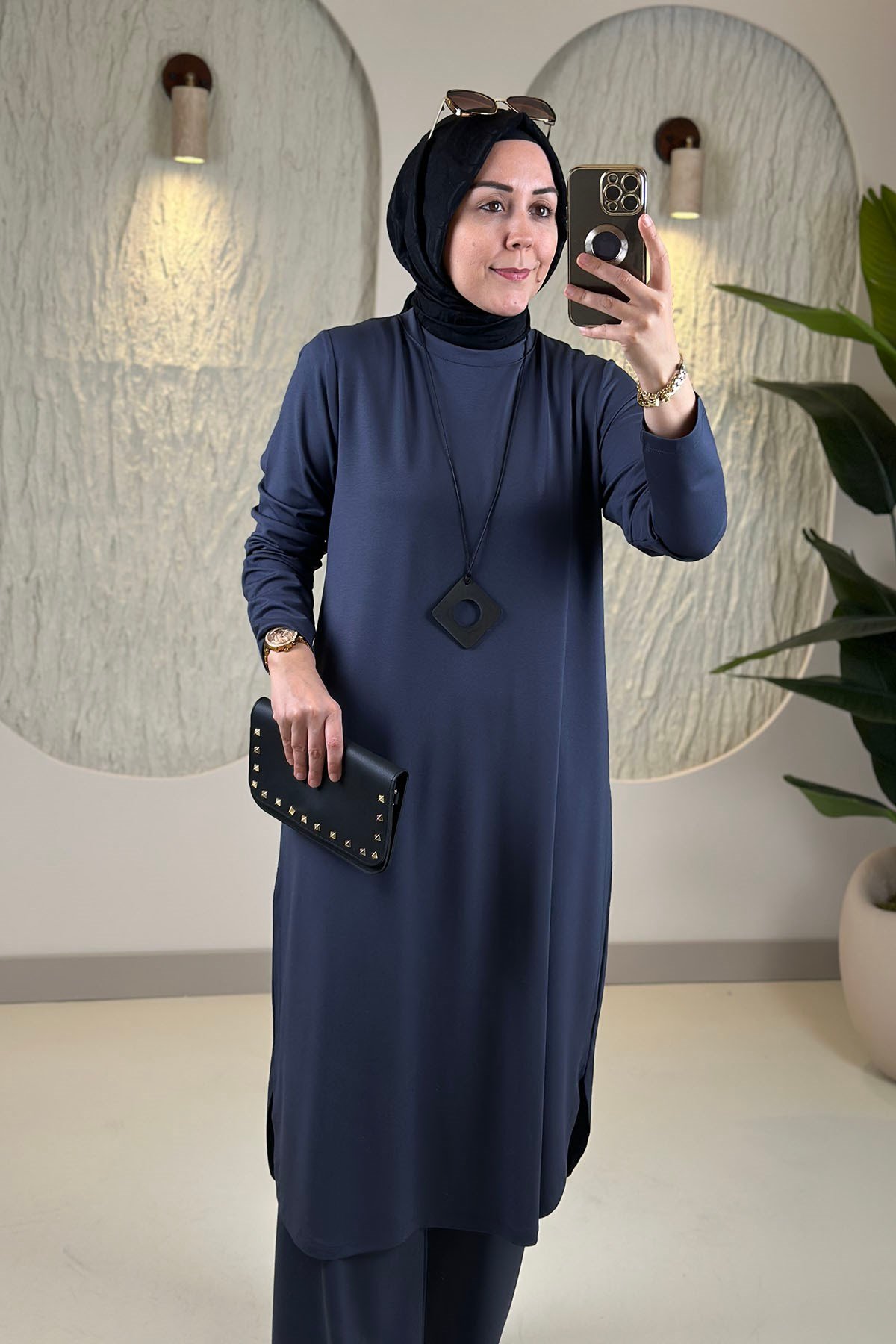 Tesettür Pantolonlu TakımModal Penye Kolyeli Tunik ve Pantolon Kadın İkili Takım Antrasit KADO 268630
