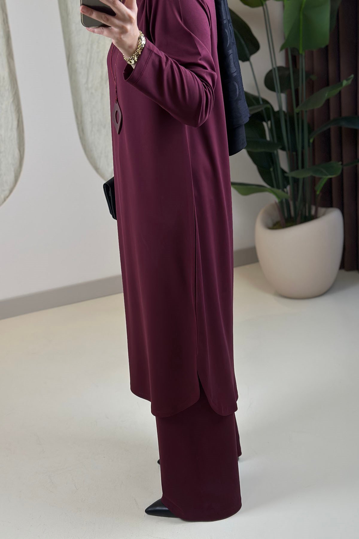 Tesettür Pantolonlu TakımModal Penye Kolyeli Tunik ve Pantolon Kadın İkili Takım Bordo KADO 268630