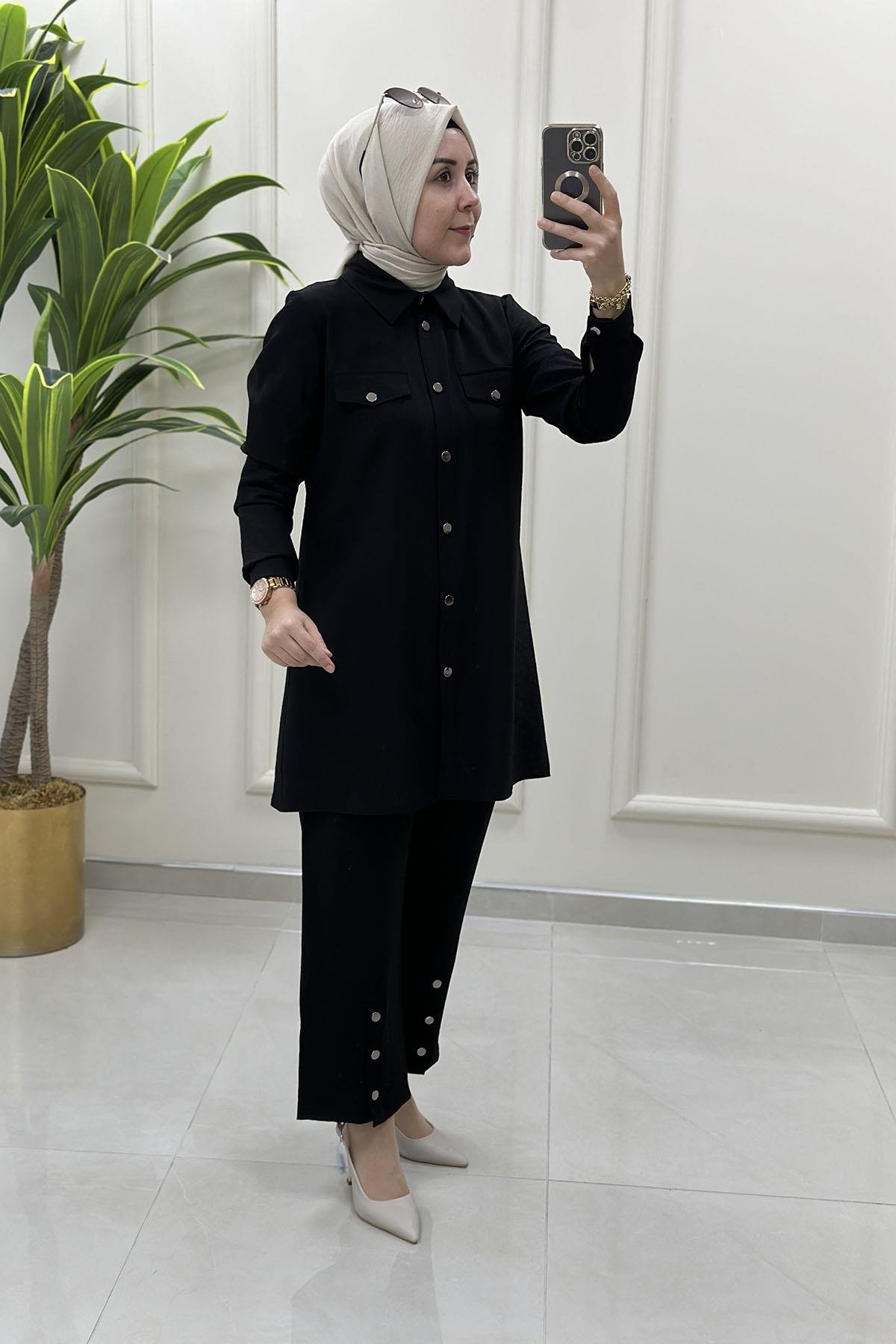 Tesettür Pantolonlu TakımÖnü Çıtçıtlı Tunik ve Paça Çıtçıt Detaylı Pantolon Kadın İkili Takım Siyah MLH 5148