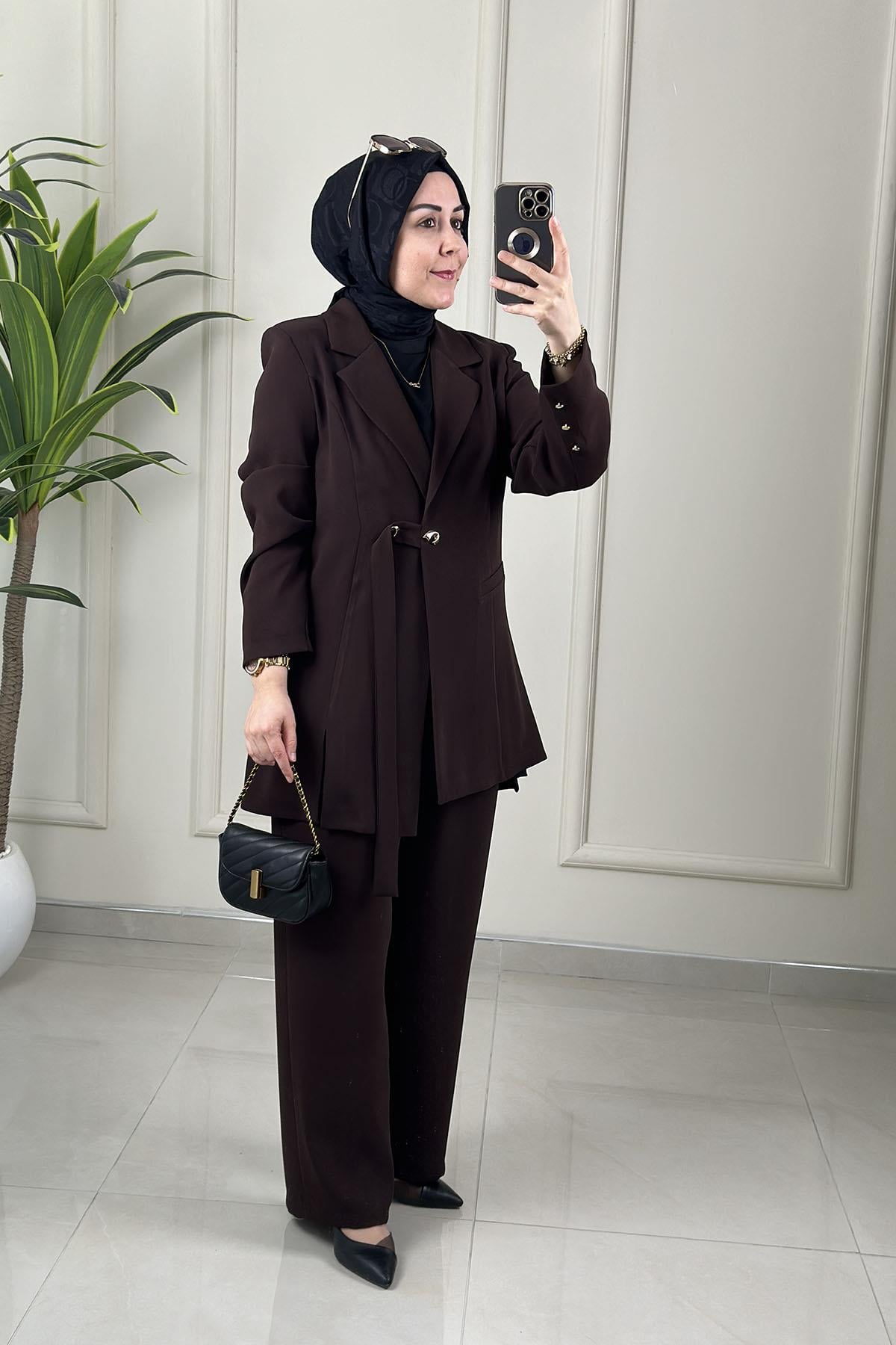 Tesettür Pantolonlu TakımÖnü Düğmeli Blazer Ceket ve Pantolon Kadın İkili Takım Kahverengi MLH 2655