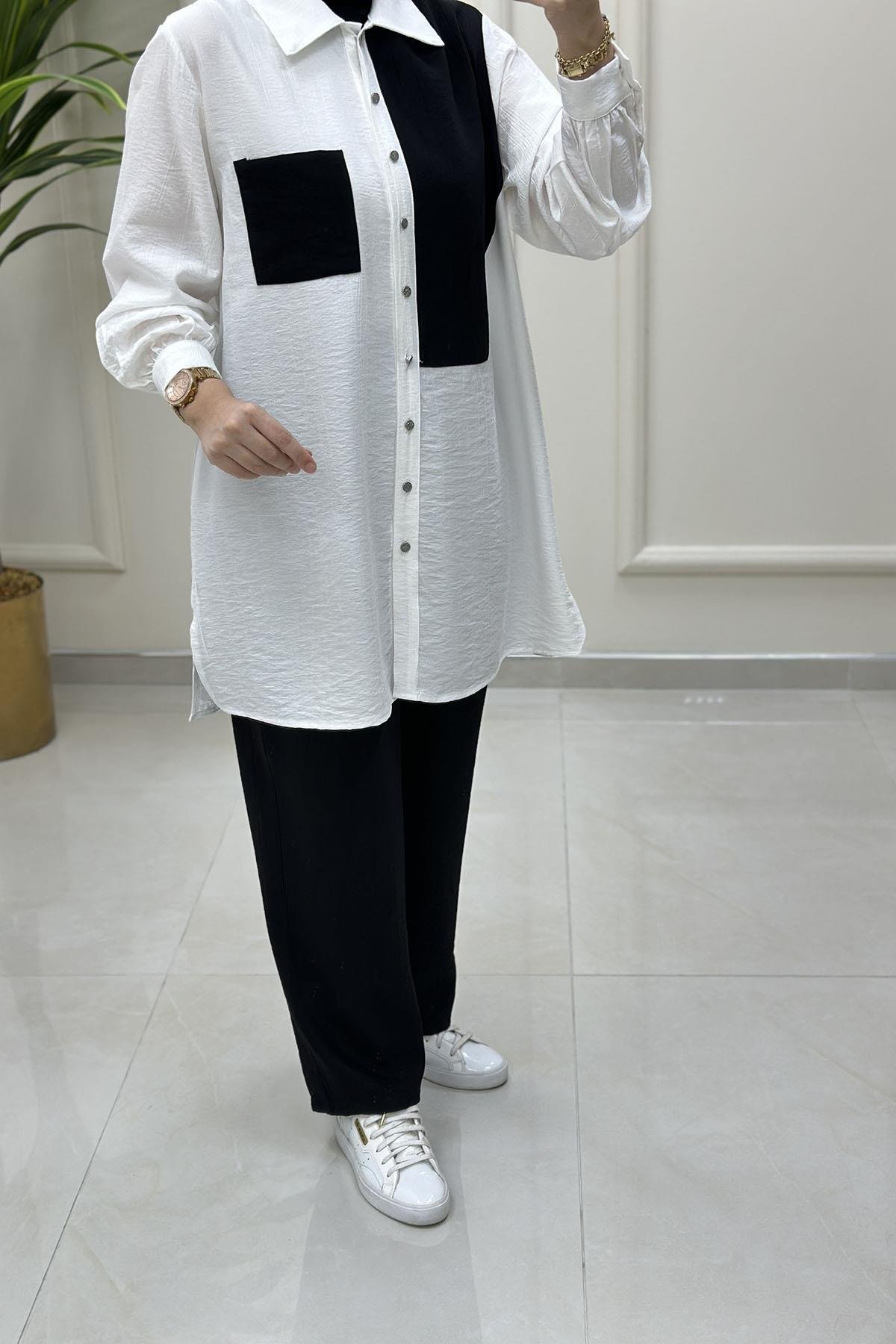 Tesettür Pantolonlu TakımÖnü Düğmeli Renk Garnili Tunik ve Pantolon Kadın İkili Takım Siyah KADO 251286