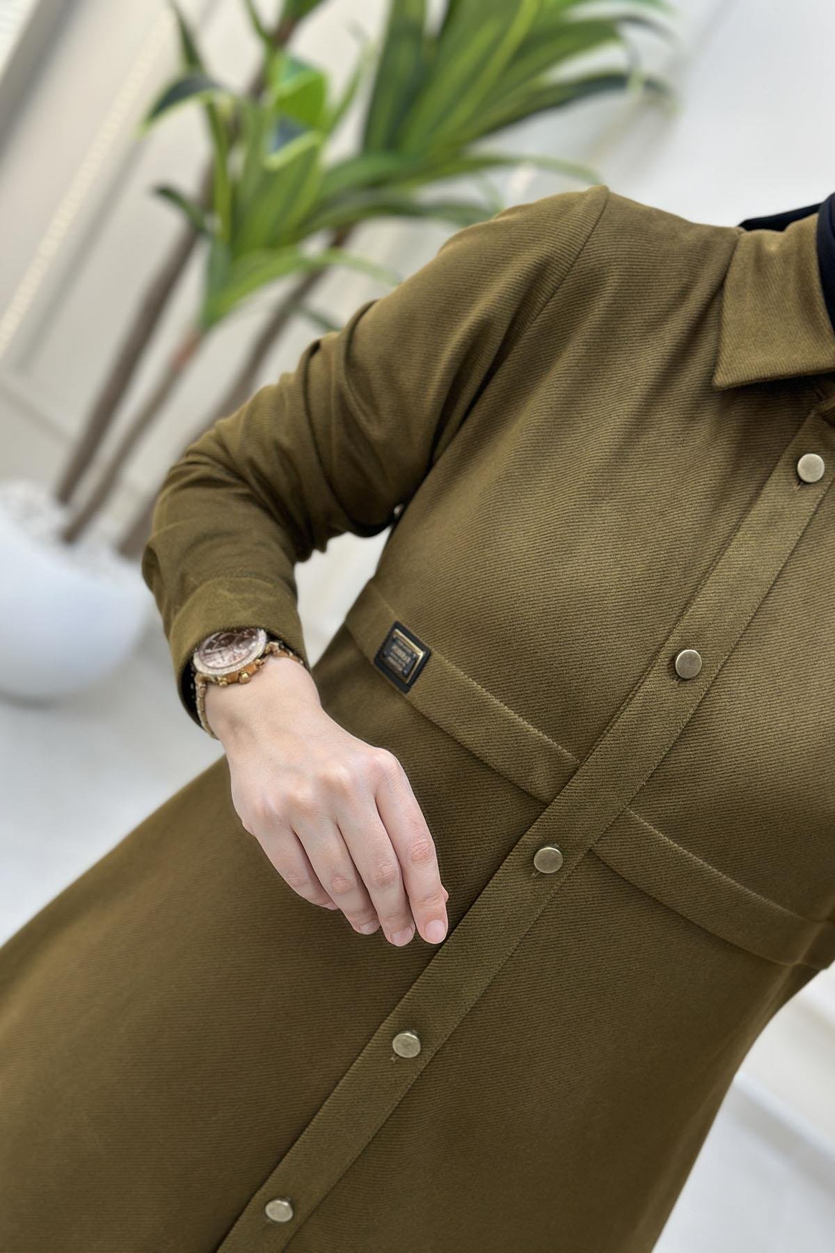 Tesettür Pantolonlu TakımÖnü Düğmeli Tunik ve Pantolon Kadın Diagonel İkili Takım Yağ Yeşili CNR 2229