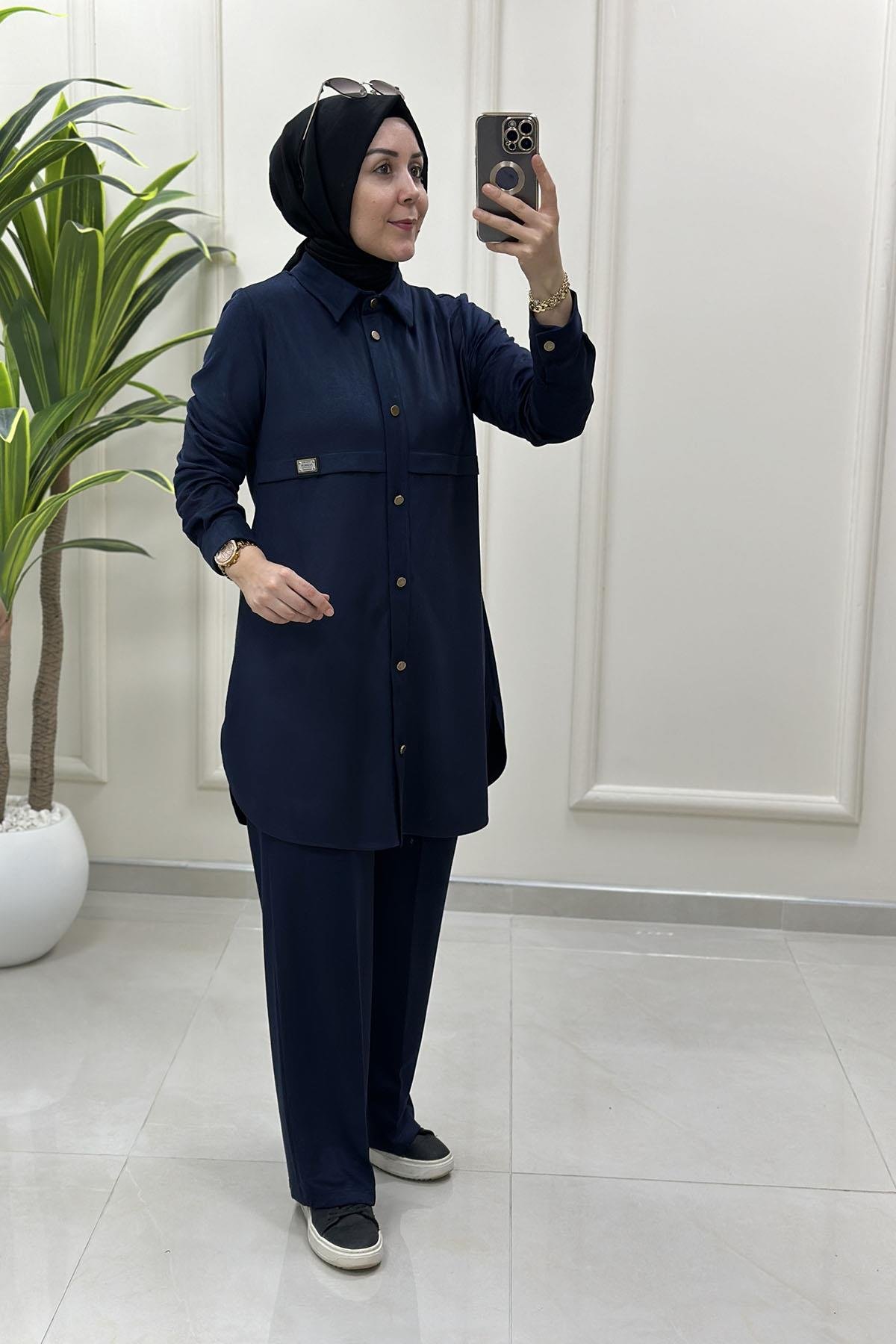 Tesettür Pantolonlu TakımÖnü Düğmeli Tunik ve Pantolon Kadın Diagonel İkili Takım Lacivert CNR 2229