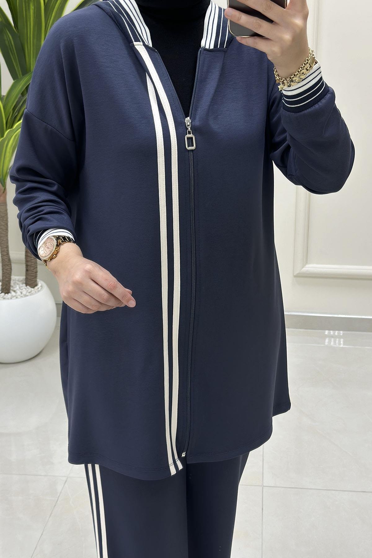 Tesettür Pantolonlu TakımÖnü Fermuarlı Kapüşonlu Şerit Garnili Giyçık ve Pantolon Kadın İkili Takım Antrasit KADO 257402