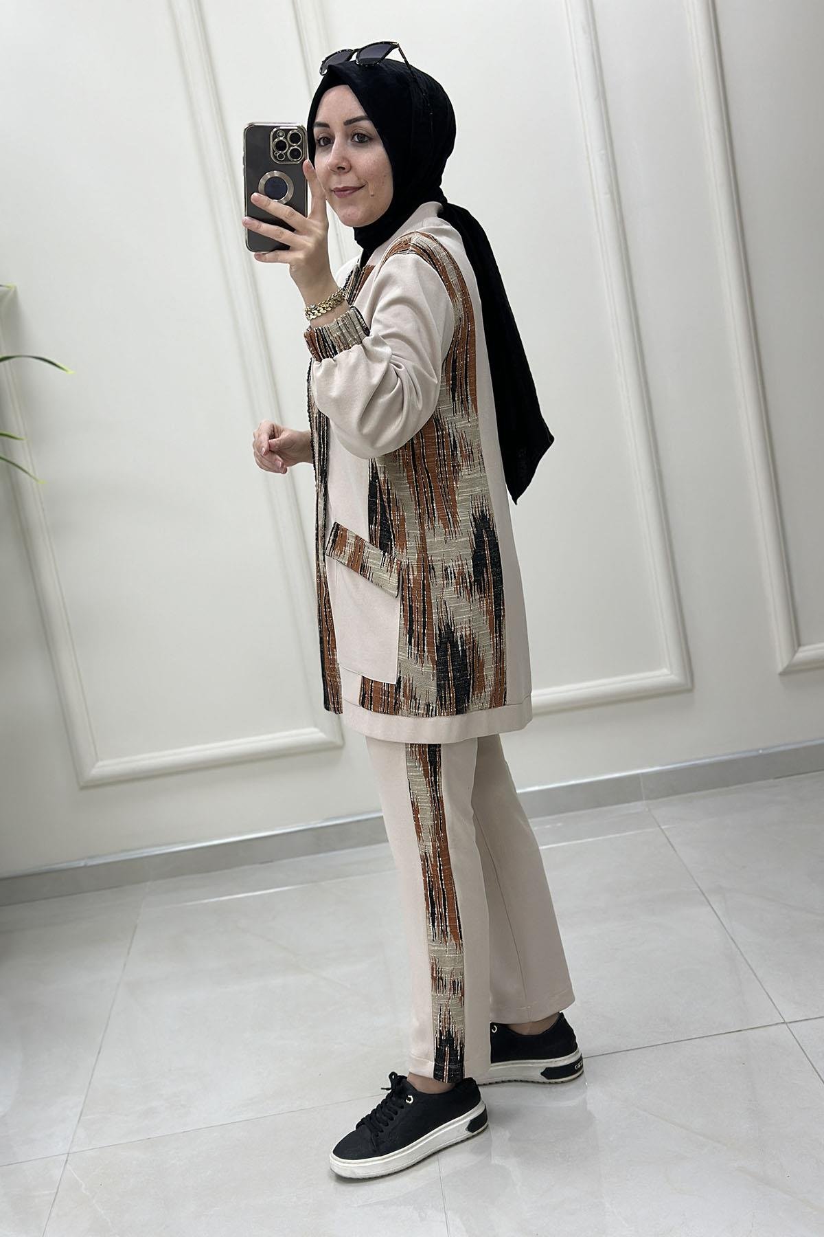 Tesettür Pantolonlu TakımÖnü Fermuarlı Örme Garnili Giyçık ve Pantolon Kadın İkili Takım Bej ELR 102