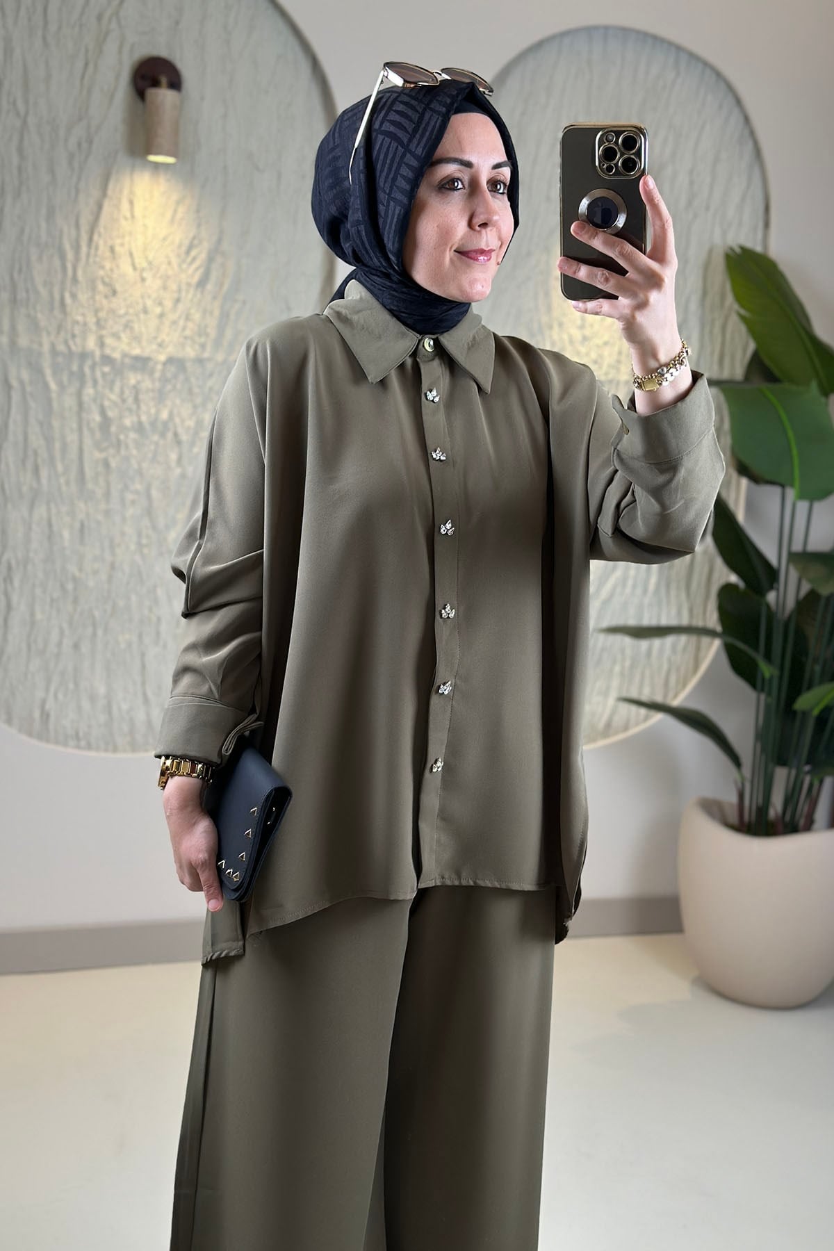 Tesettür Pantolonlu TakımÖnü Gizli Düğmeli Taş Detaylı Tunik ve Pantolon Kadın İkili Takım Yeşil KEİ 2166