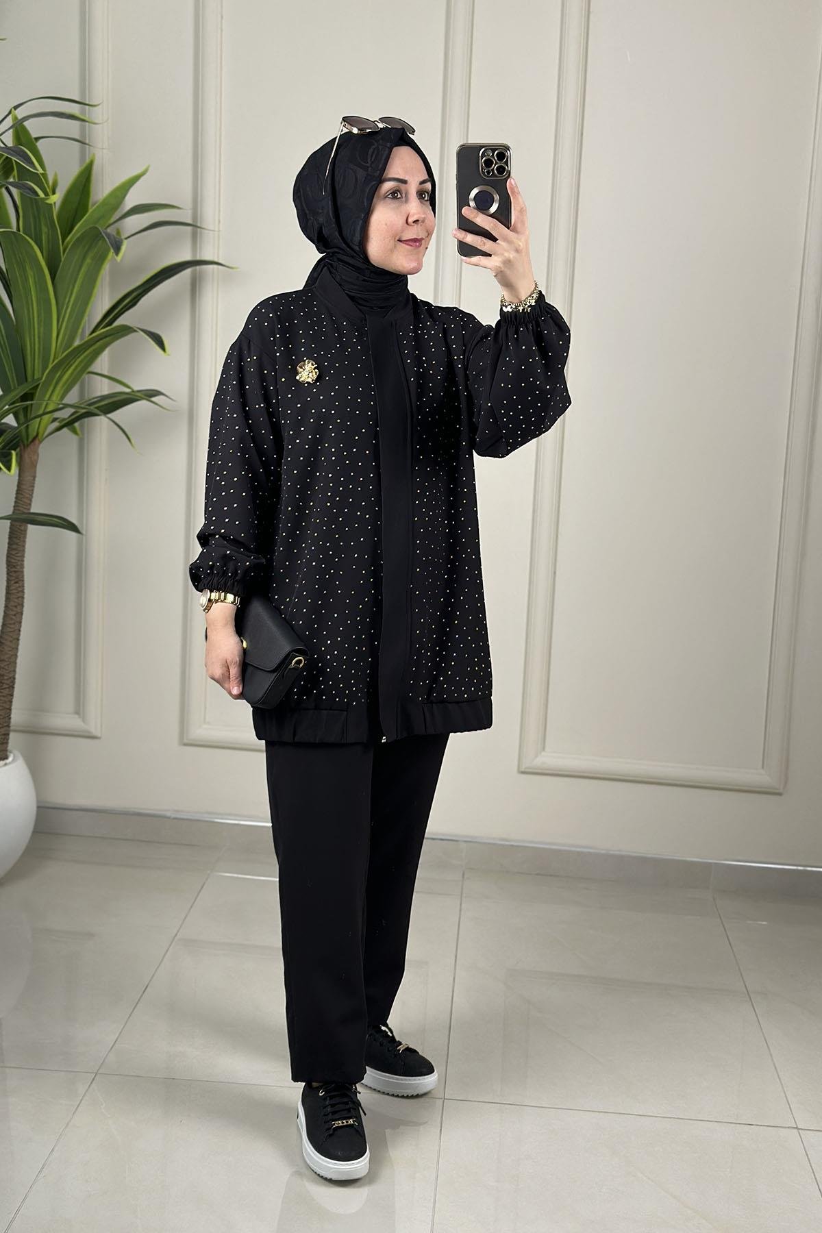 Tesettür Pantolonlu TakımÖnü Serpme Taş Detaylı Broşlu Ceket ve Pantolon Kadın İkili Takım Siyah MSE 8183