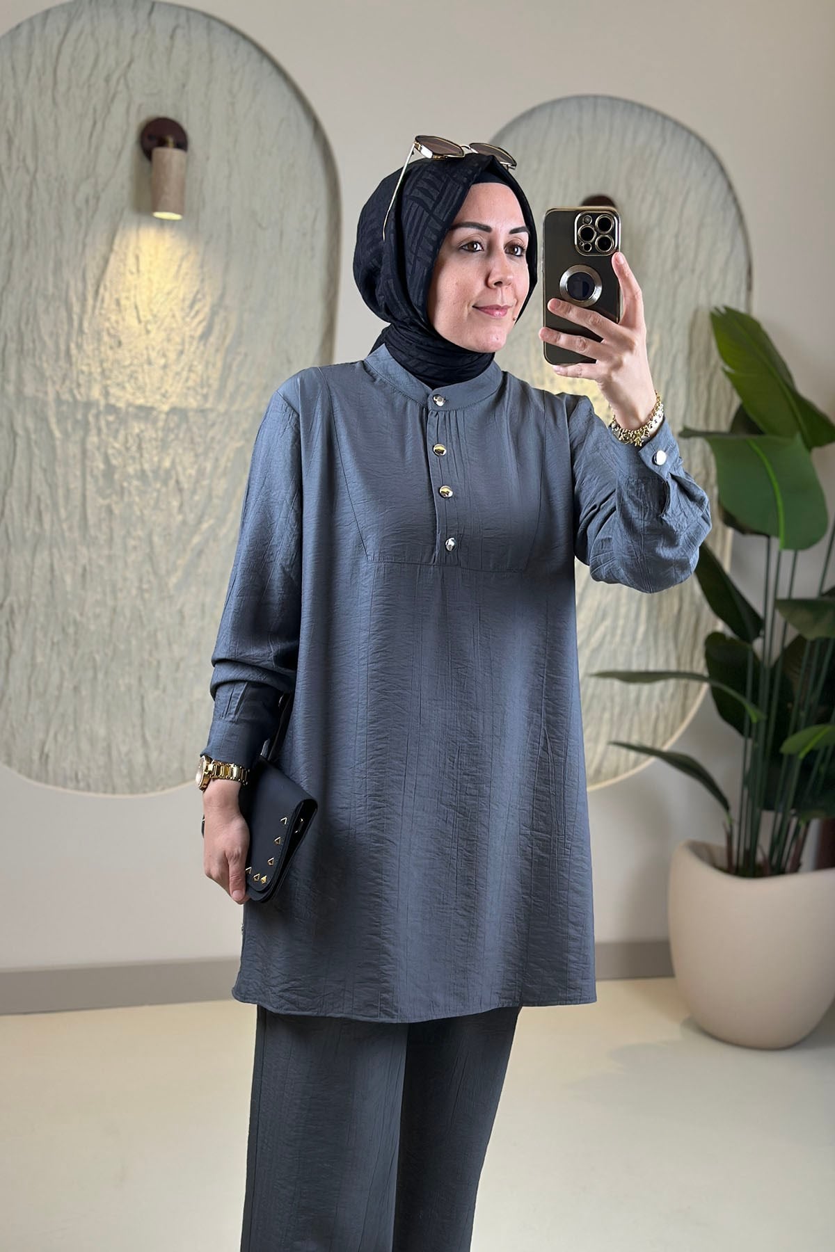 Tesettür Pantolonlu TakımÖnü Yarım Düğmeli Tunik ve Pantolon Kadın İkili Takım Gri KADO 262358 