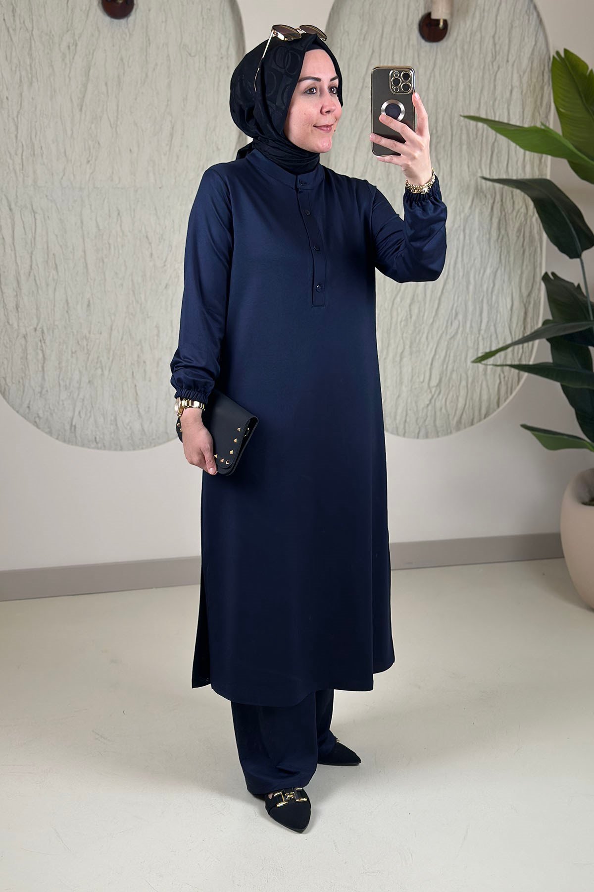 Tesettür Pantolonlu TakımÖnü Yarım Düğmeli Kol Ribanalı Uzun Tunik ve Pantolon Kadın İkili Takım Lacivert KADO 268186