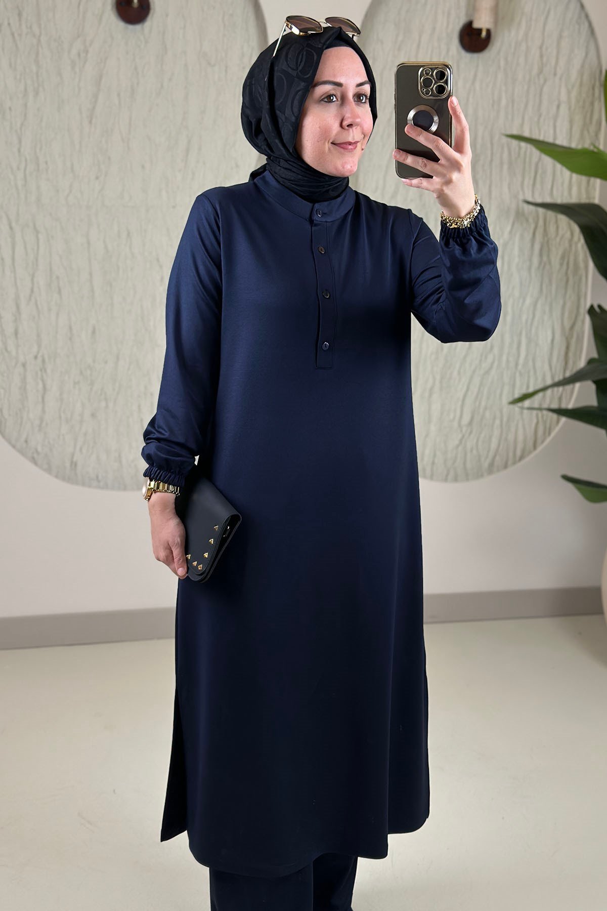 Tesettür Pantolonlu TakımÖnü Yarım Düğmeli Kol Ribanalı Uzun Tunik ve Pantolon Kadın İkili Takım Lacivert KADO 268186