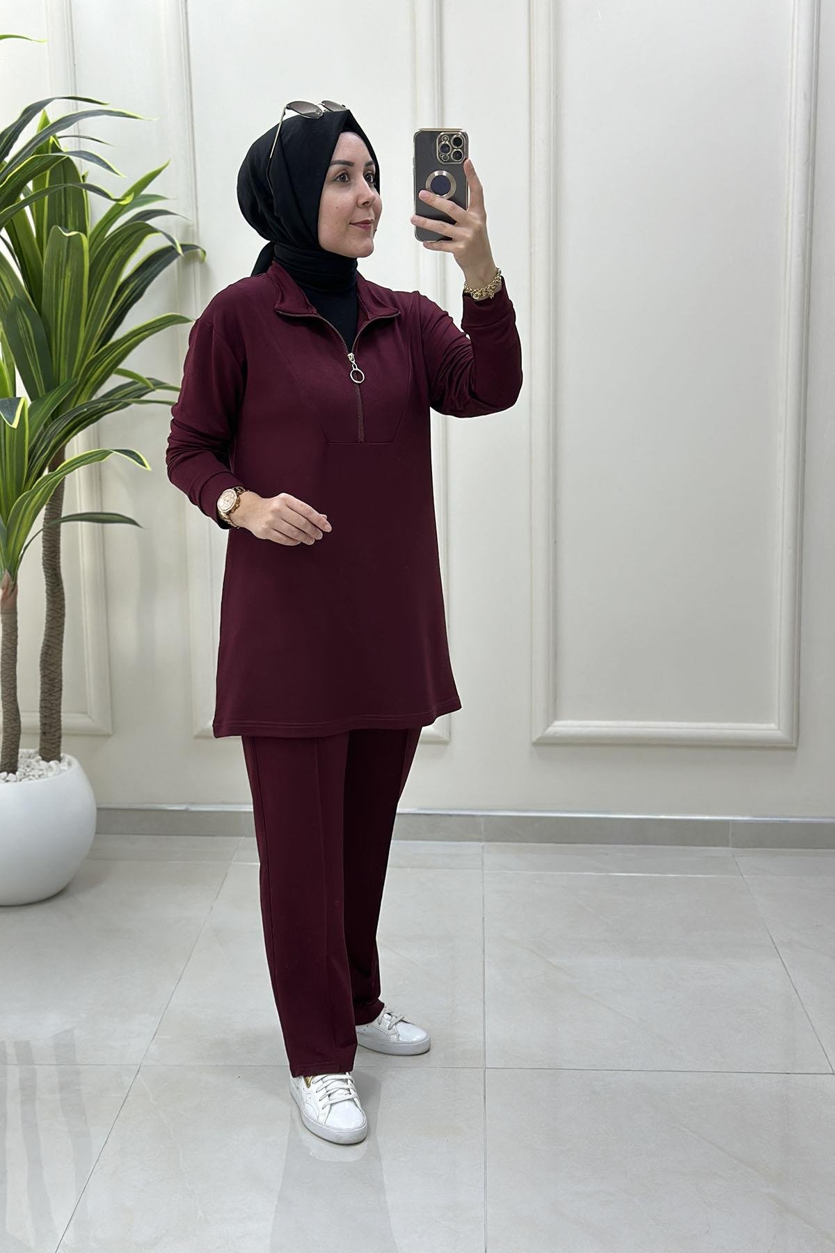 Tesettür Pantolonlu TakımÖnü Yarım Fermuarlı Tunik ve Pantolon Kadın İkili Takım Bordo KADO 257276