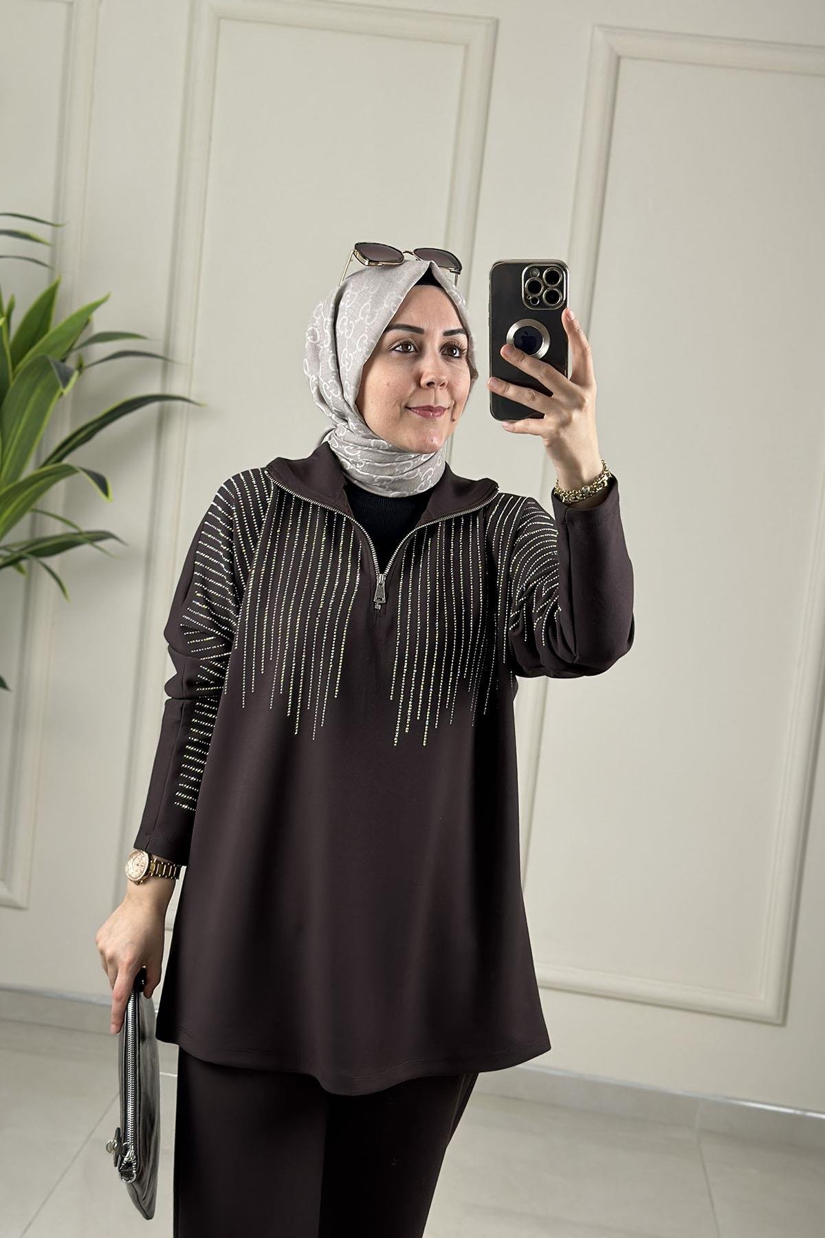 Tesettür Pantolonlu TakımÖnü Yarım Fermuarlı Taş Detaylı Tunik ve Pantolon Kadın İkili Takım Kahverengi MSE 8186