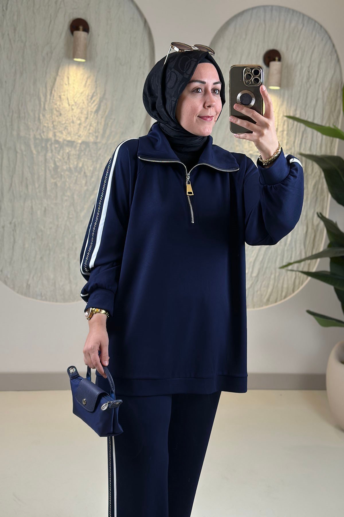 Tesettür Pantolonlu TakımOysho Boncuk İşlemeli Şerit Detaylı Tunik ve Pantolon Kadın İkili Takım Lacivert KSR 043