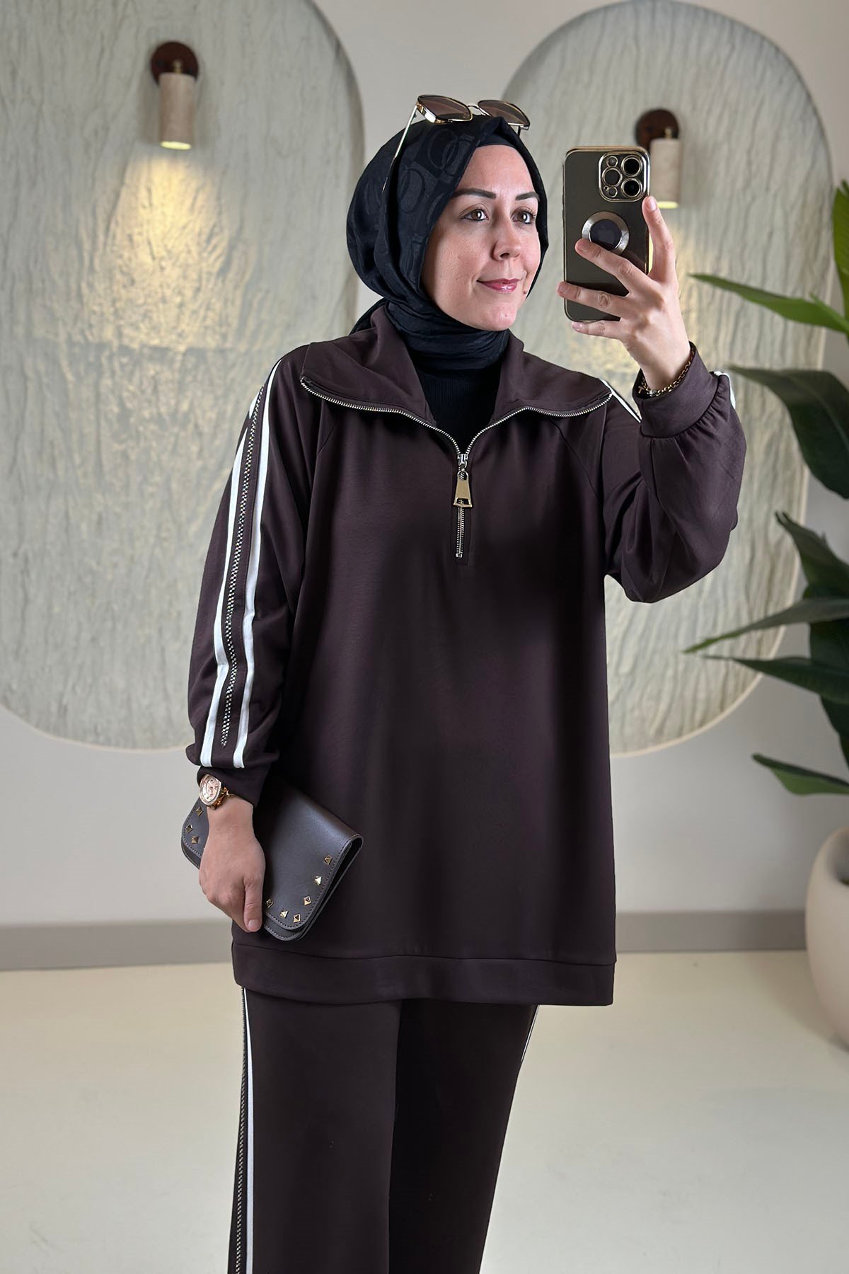 Tesettür Pantolonlu TakımOysho Boncuk İşlemeli Şerit Detaylı Tunik ve Pantolon Kadın İkili Takım Kahverengi KSR 043