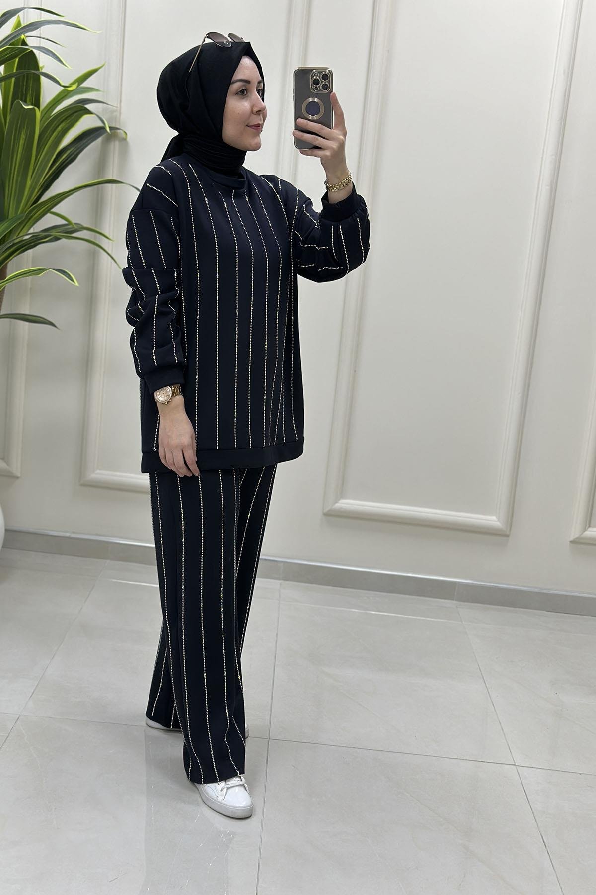 Tesettür Pantolonlu TakımOysho Düşük Omuz Taş Detaylı Tunik ve Pantolon Kadın İkili Takım Lacivert MSE 8153