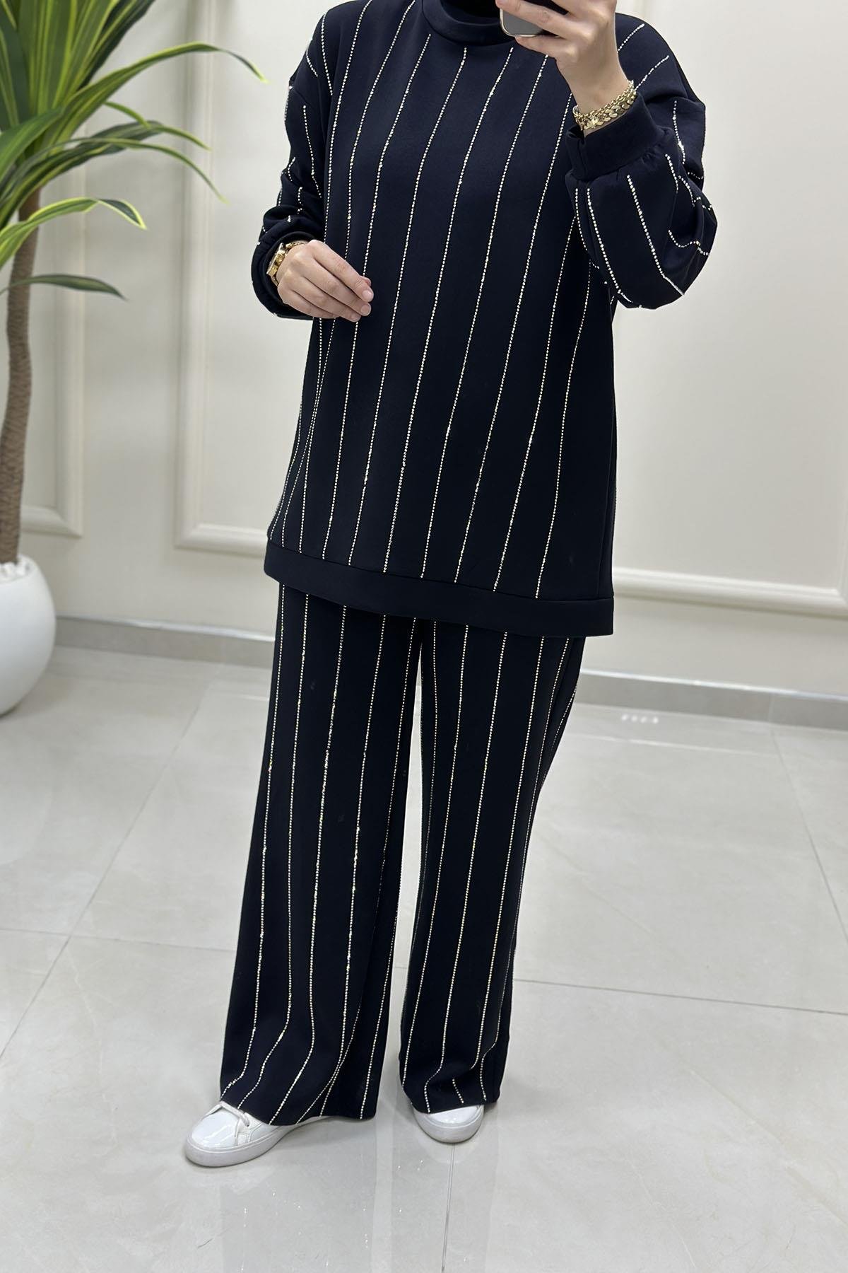 Tesettür Pantolonlu TakımOysho Düşük Omuz Taş Detaylı Tunik ve Pantolon Kadın İkili Takım Lacivert MSE 8153