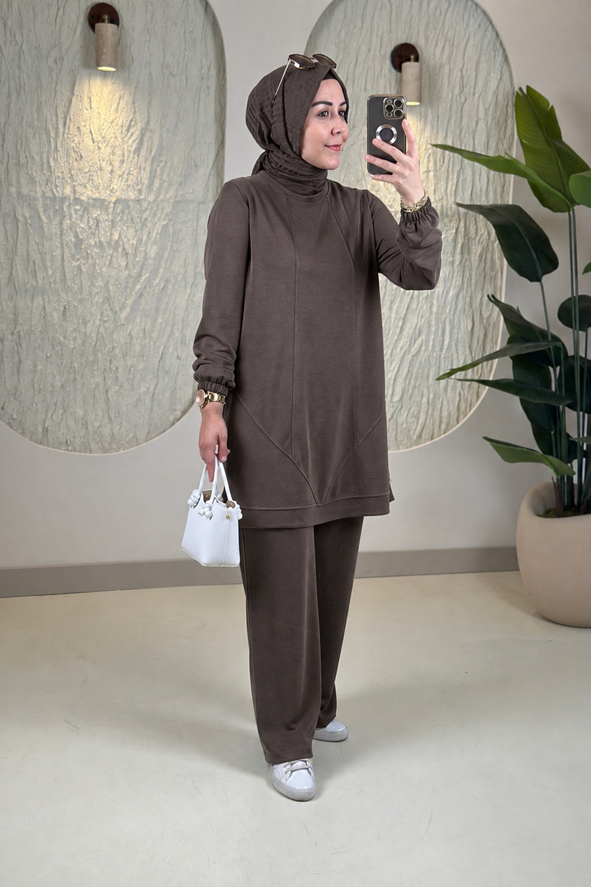 Tesettür Pantolonlu TakımPike Kumaş Biye Detaylı Tunik ve Pantolon Kadın İkili Takım Kahverengi KADO 268220