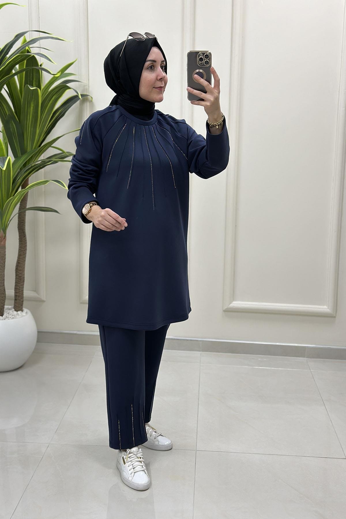 Tesettür Pantolonlu TakımReglan Kol Tunik ve Pantolon Taş Detaylı Kadın İkili Takım Lacivert VOL 1606
