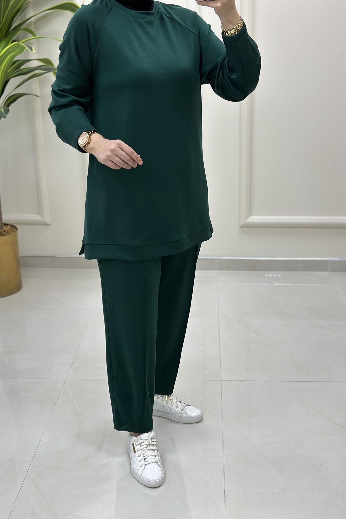 Tesettür Pantolonlu TakımReglan Kol Tunik ve Pantolon Kadın İkili Takım Zümrüt Yeşili KADO 251235