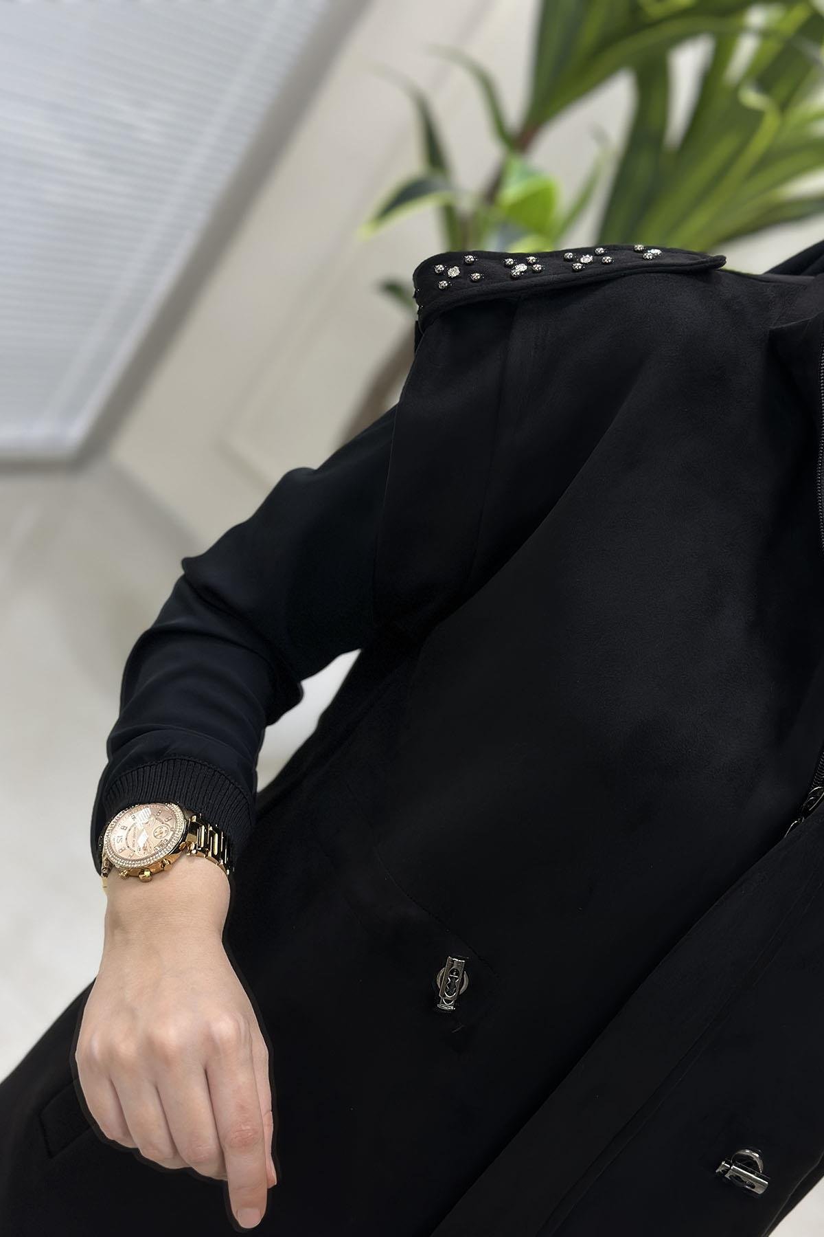 Tesettür Pantolonlu TakımSüet Omuz Taş Detaylı Yelek ve Pantolon Kadın İkili Takım Siyah BRL 7208