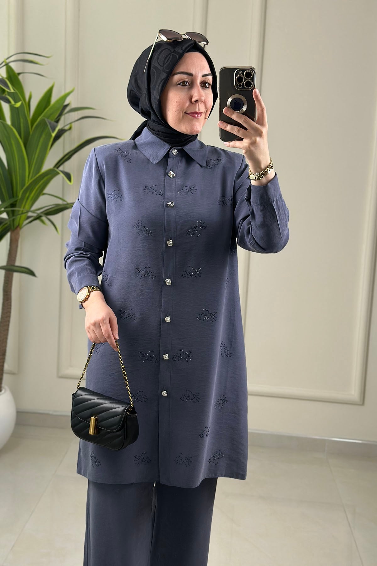 Tesettür Pantolonlu TakımTensel Qupra Önü Düğmeli Taş Detaylı Tunik ve Pantolon Kadın İkili Takım İndigo DRN 3114