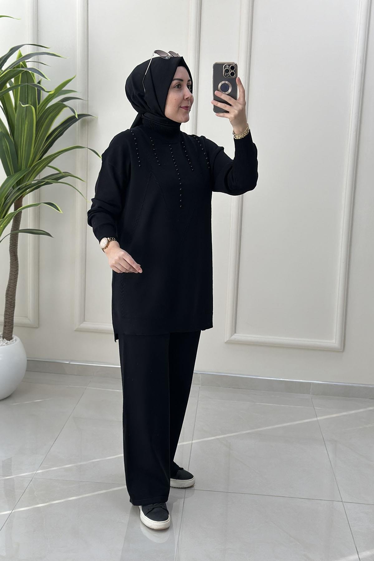 Tesettür Pantolonlu TakımTriko Düşük Omuz İnci Detaylı Tunik ve Pantolon Kadın İkili Takım Siyah SFF 5137