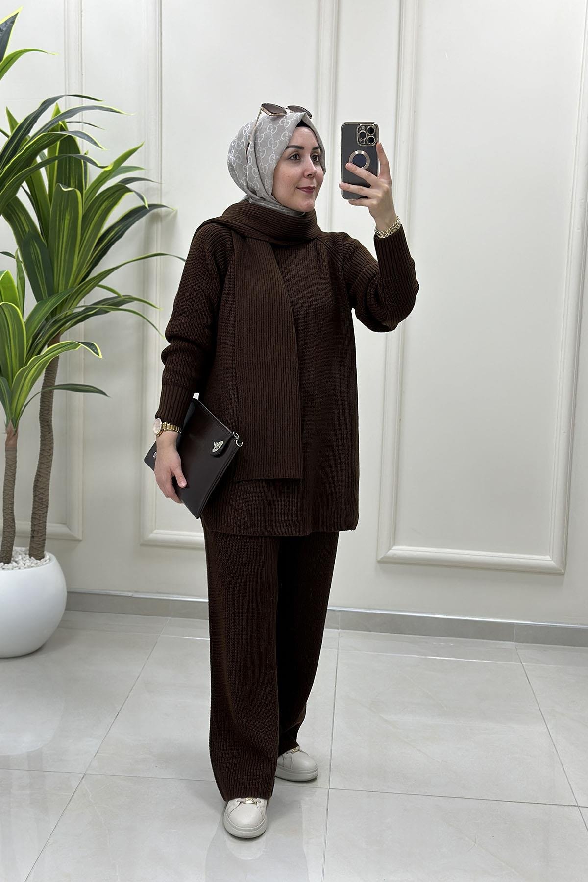 Tesettür Pantolonlu TakımTunik/Pantolon/Şal Atkı Kadın Üçlü Triko Takım  Kahverengi SRY 5014