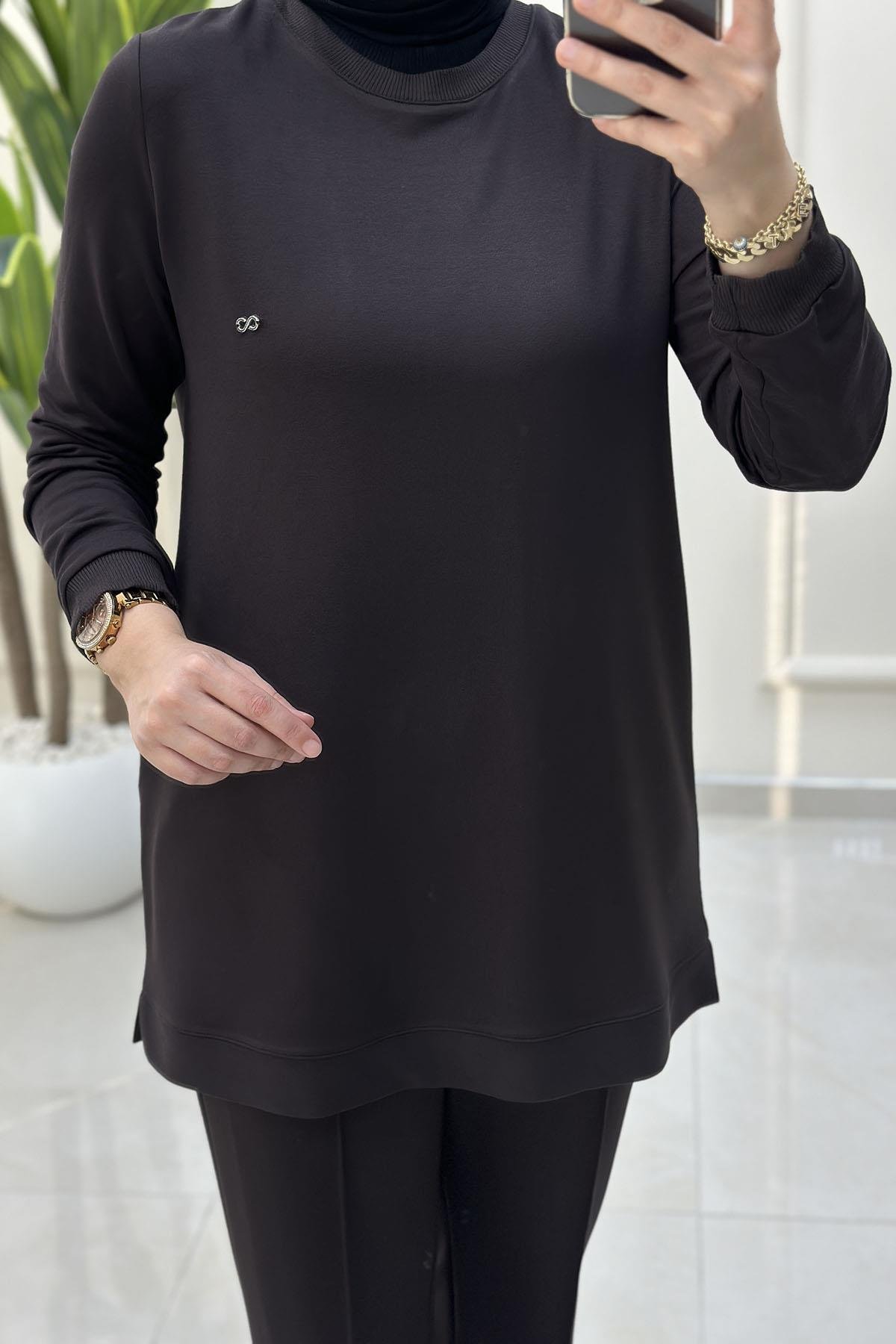 Tesettür Pantolonlu TakımYaka ve Kol Ribanalı Tunik ve Pantolon Kadın İkili Takım Kahverengi KADO 257796