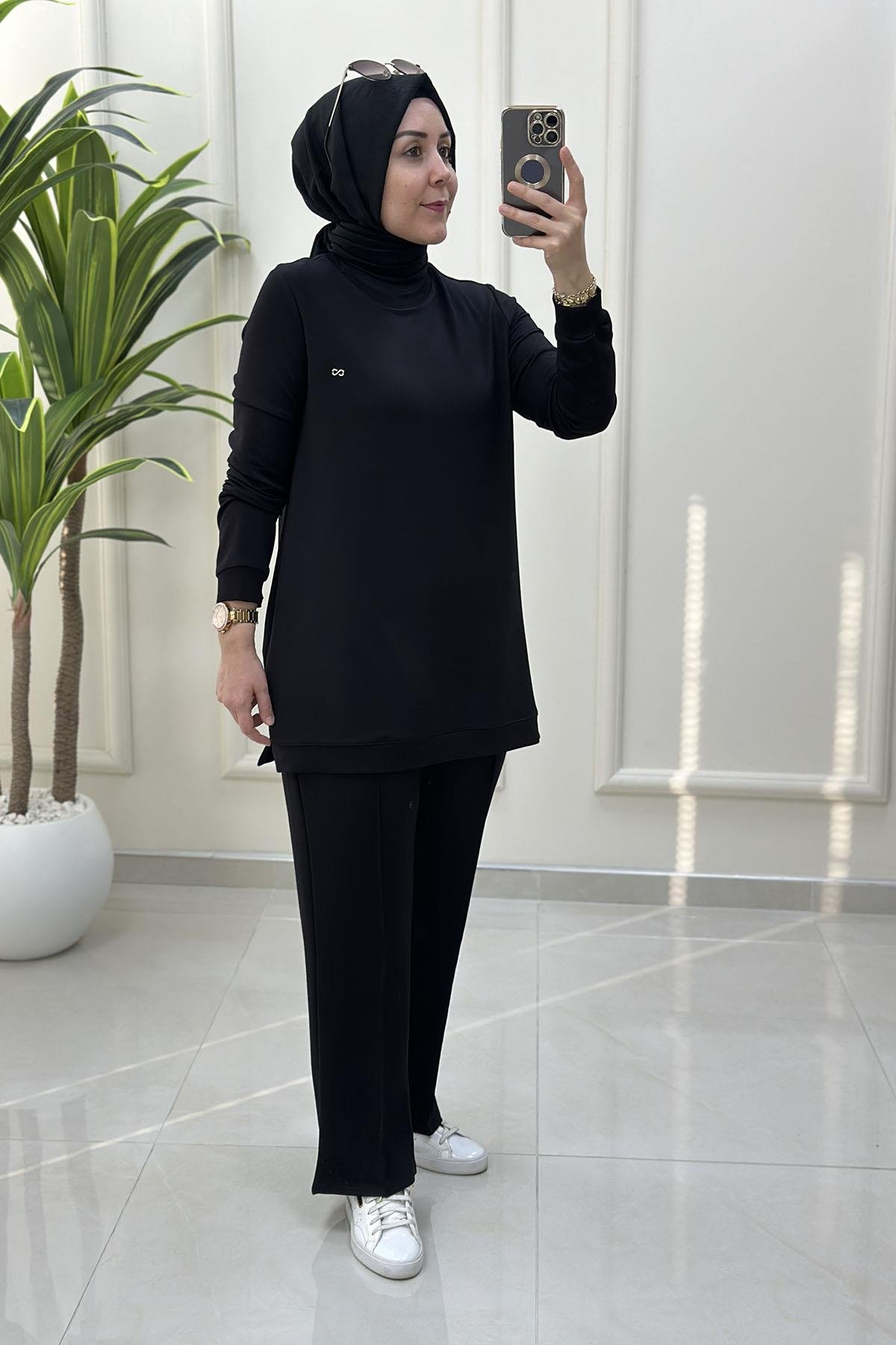 Tesettür Pantolonlu TakımYaka ve Kol Ribanalı Tunik ve Pantolon Kadın İkili Takım Siyah KADO 257796