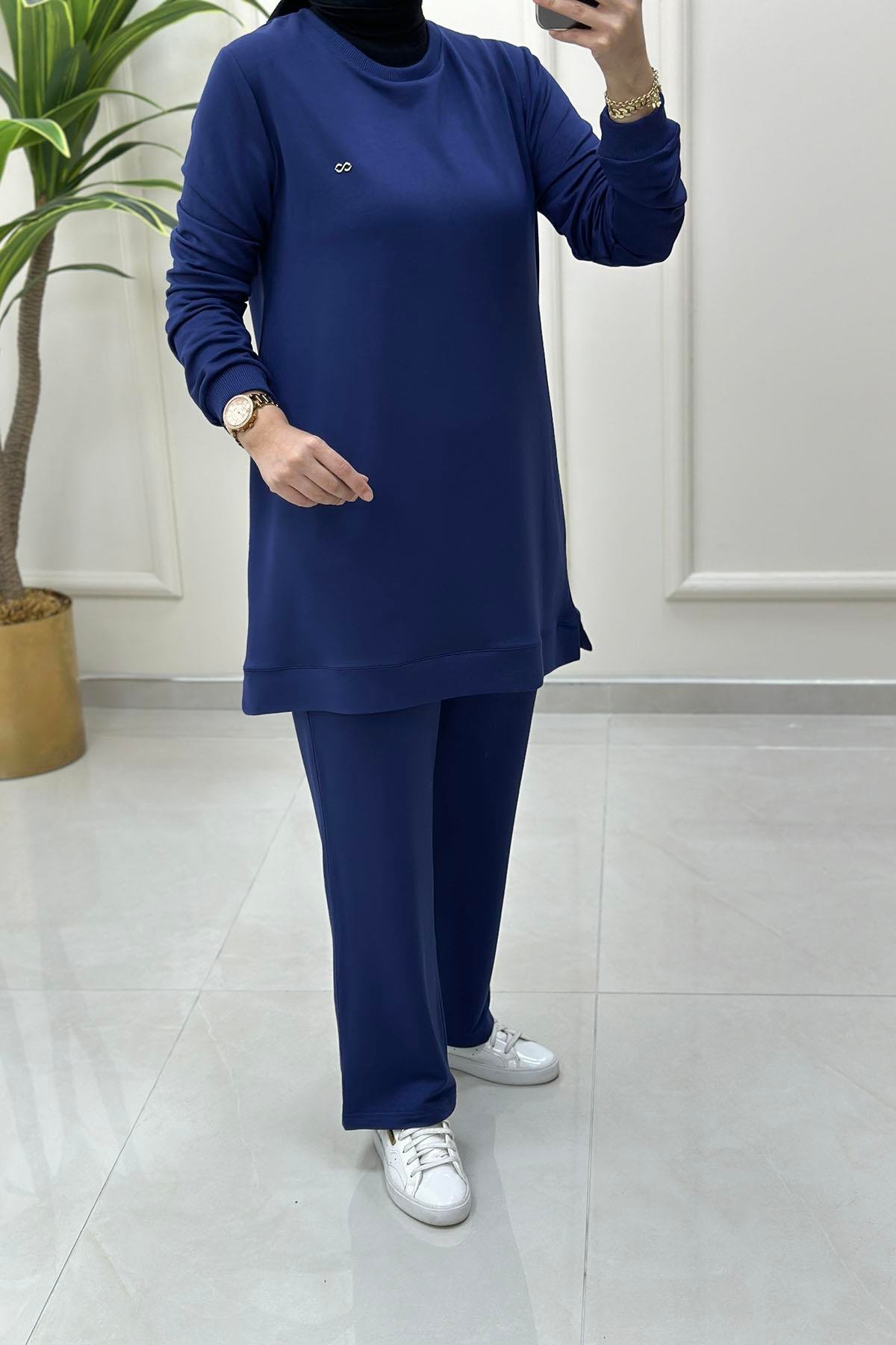 Tesettür Pantolonlu TakımYaka ve Kol Ribanalı Tunik ve Pantolon Kadın İkili Takım Lacivert KADO 257796