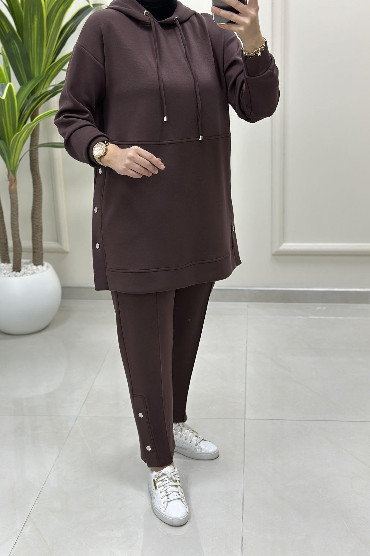 Tesettür Pantolonlu TakımYanları Zımba Detaylı Düşük Omuz Tunik ve Pantolon Kadın Oysho İkili Takım Kahverengi ALS 5201