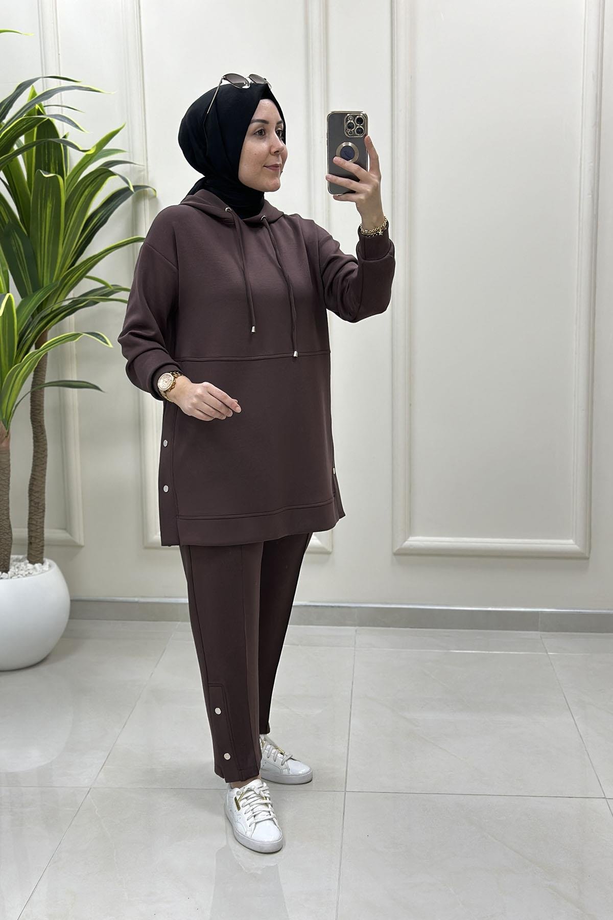 Tesettür Pantolonlu TakımYanları Zımba Detaylı Düşük Omuz Tunik ve Pantolon Kadın Oysho İkili Takım Kahverengi ALS 5201