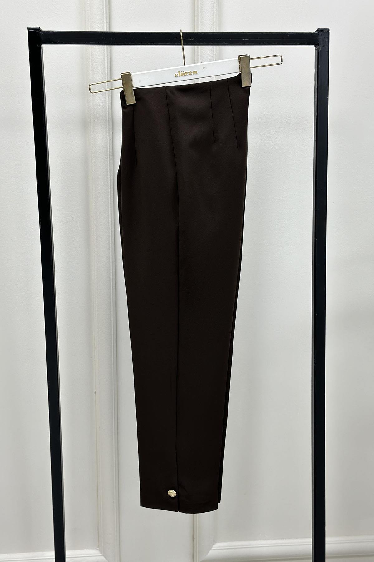 Tesettür PantolonOzan Aydın Paça Düğme Detaylı Kadın Dar Paça Pantolon Kahverengi OZN 5023