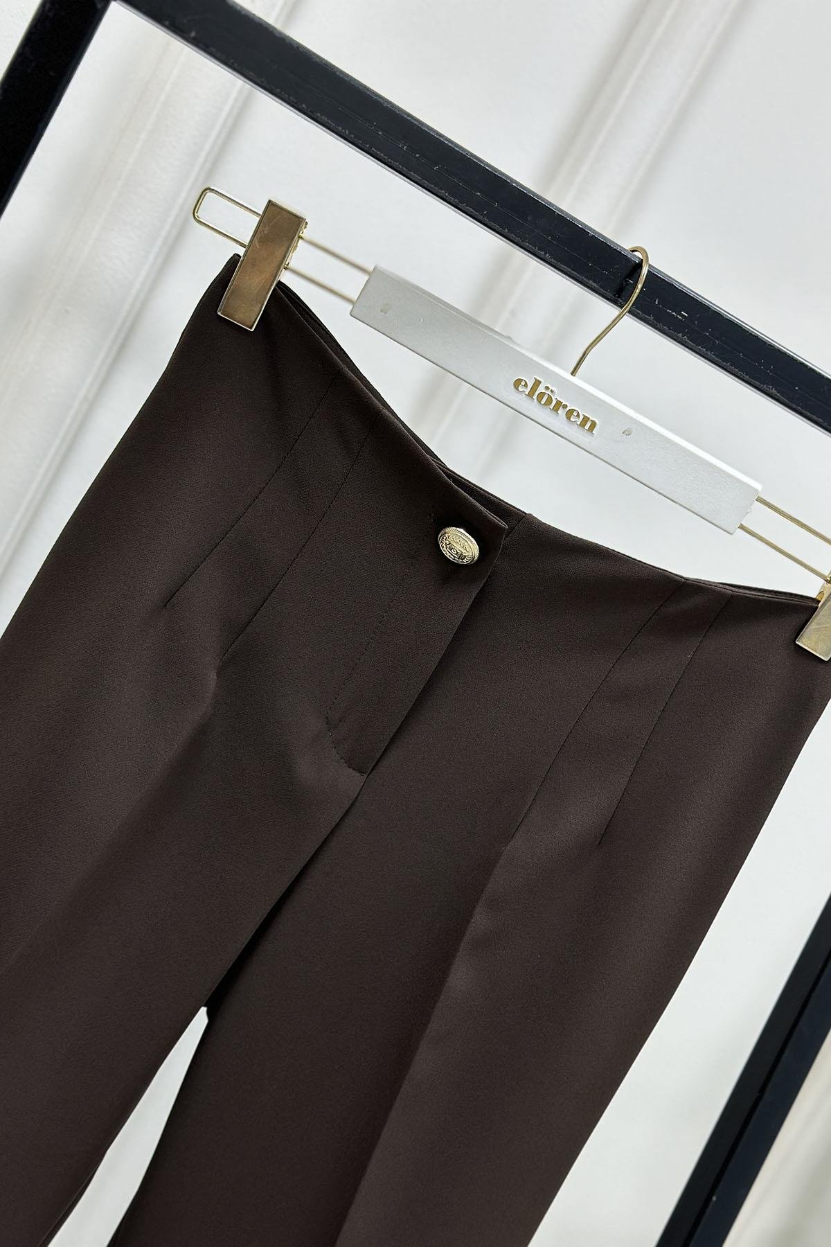 Tesettür PantolonOzan Aydın Paça Düğme Detaylı Kadın Dar Paça Pantolon Kahverengi OZN 5023