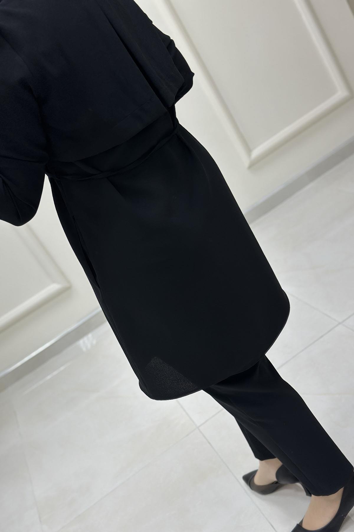 Tesettür Tunik GömlekBelli Önü Düğmeli Arkası Allerli Beli Kuşaklı Kadın Tunik Siyah BELLİ 4001