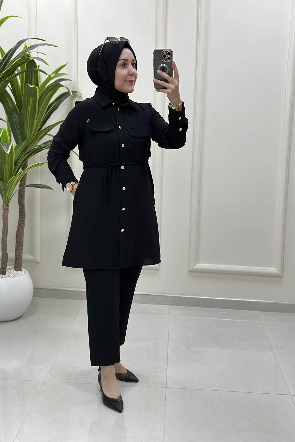 Tesettür Tunik GömlekBelli Önü Düğmeli Arkası Allerli Beli Kuşaklı Kadın Tunik Siyah BELLİ 4001