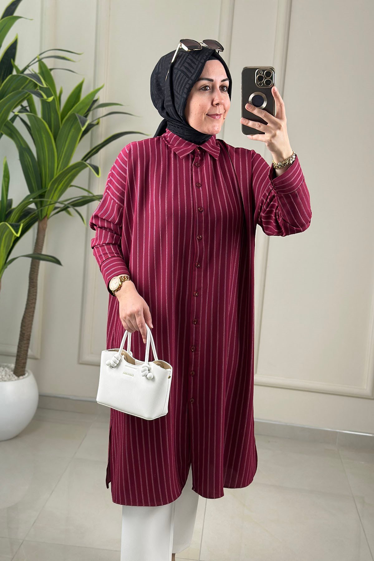 Tesettür Tunik GömlekDüşük Omuz Kendinden Çizgili Önü Düğmeli Kadın Tunik Bordo EYL 1678