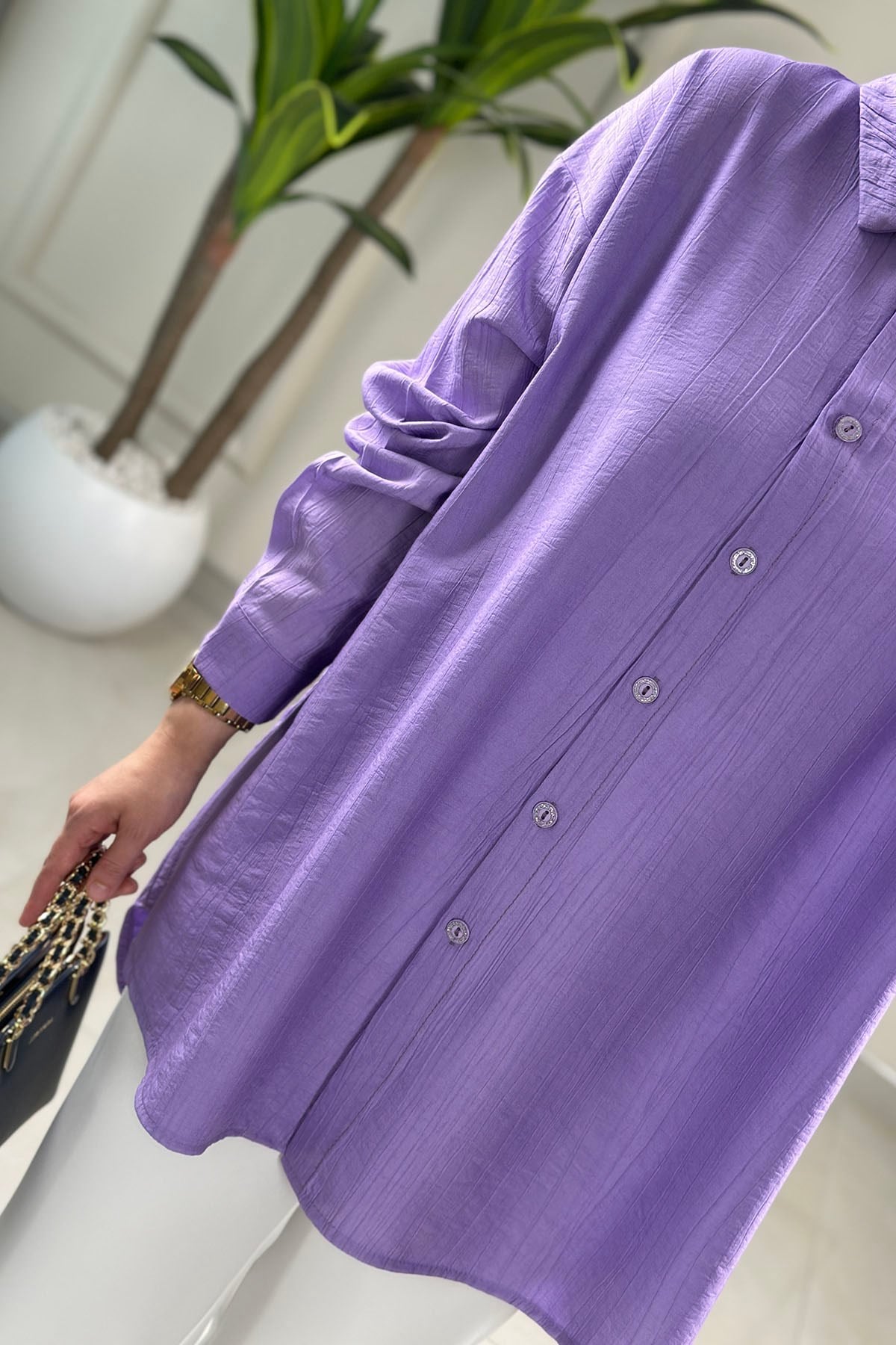 Tesettür Tunik GömlekDüşük Omuz Önü Düğmeli Oversize Kadın Tunik Lila KADO 262244
