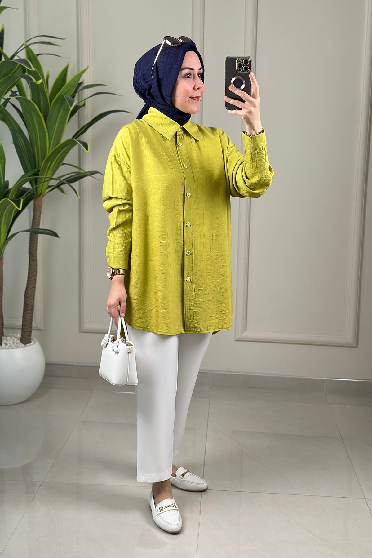 Tesettür Tunik GömlekDüşük Omuz Önü Düğmeli Oversize Kadın Tunik Asit Yeşili KADO 262244