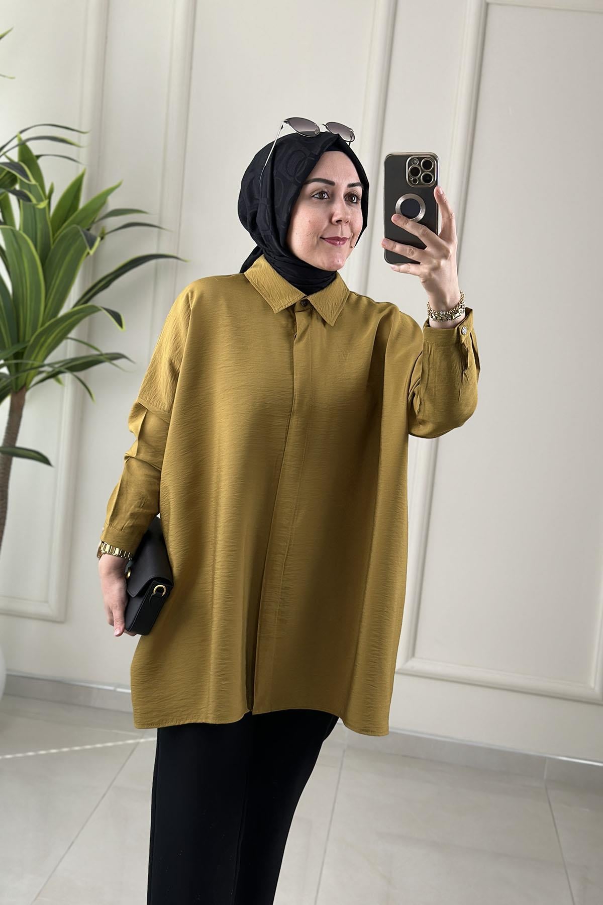 Tesettür Tunik GömlekDüşük Omuz Önü Gizli Düğmeli Oversize Kadın Tunik Yağ Yeşili KADO 251126