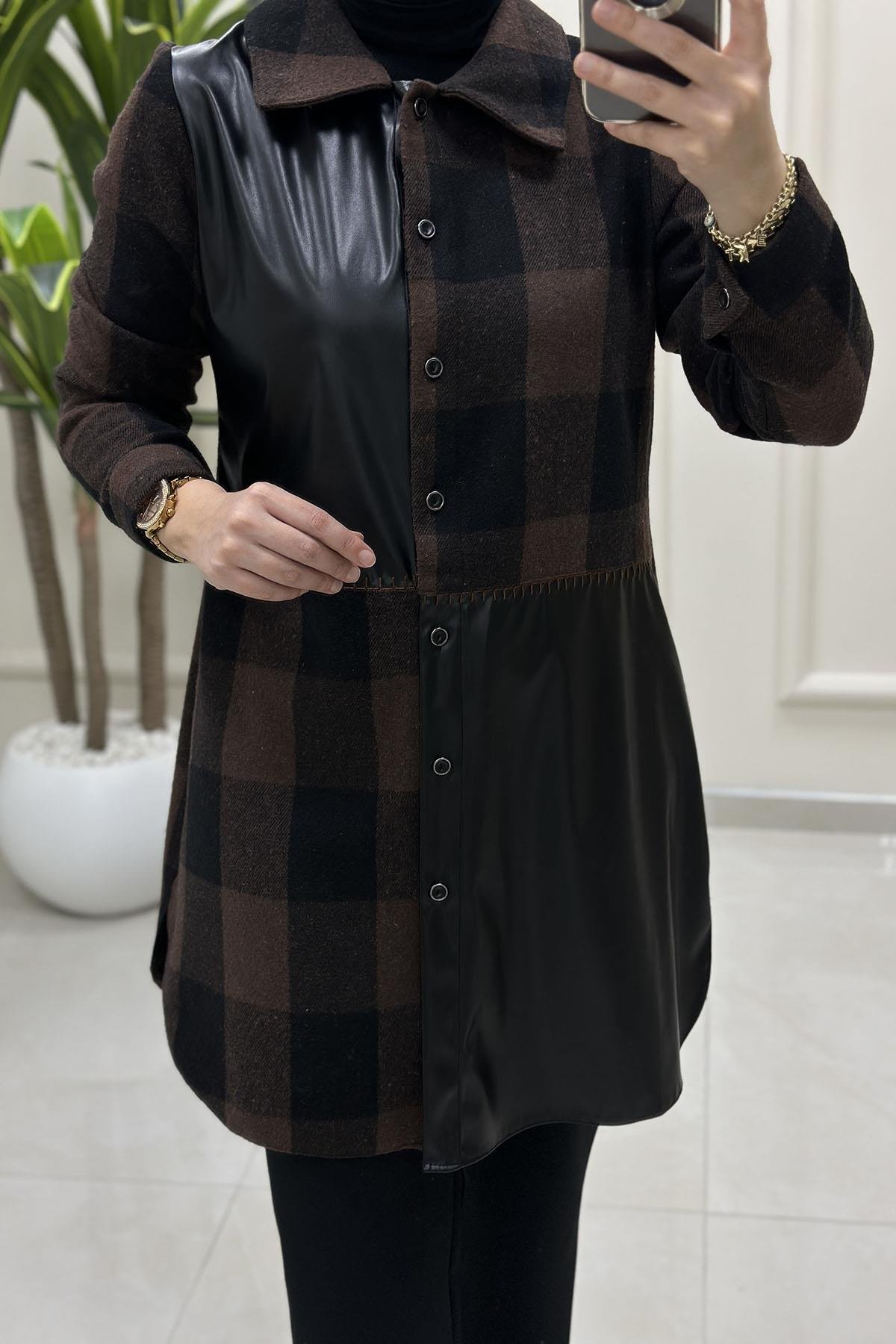 Tesettür Tunik GömlekEkose Deri Garnili Önü Düğmeli Kadın Tunik Kahverengi QTN 4958