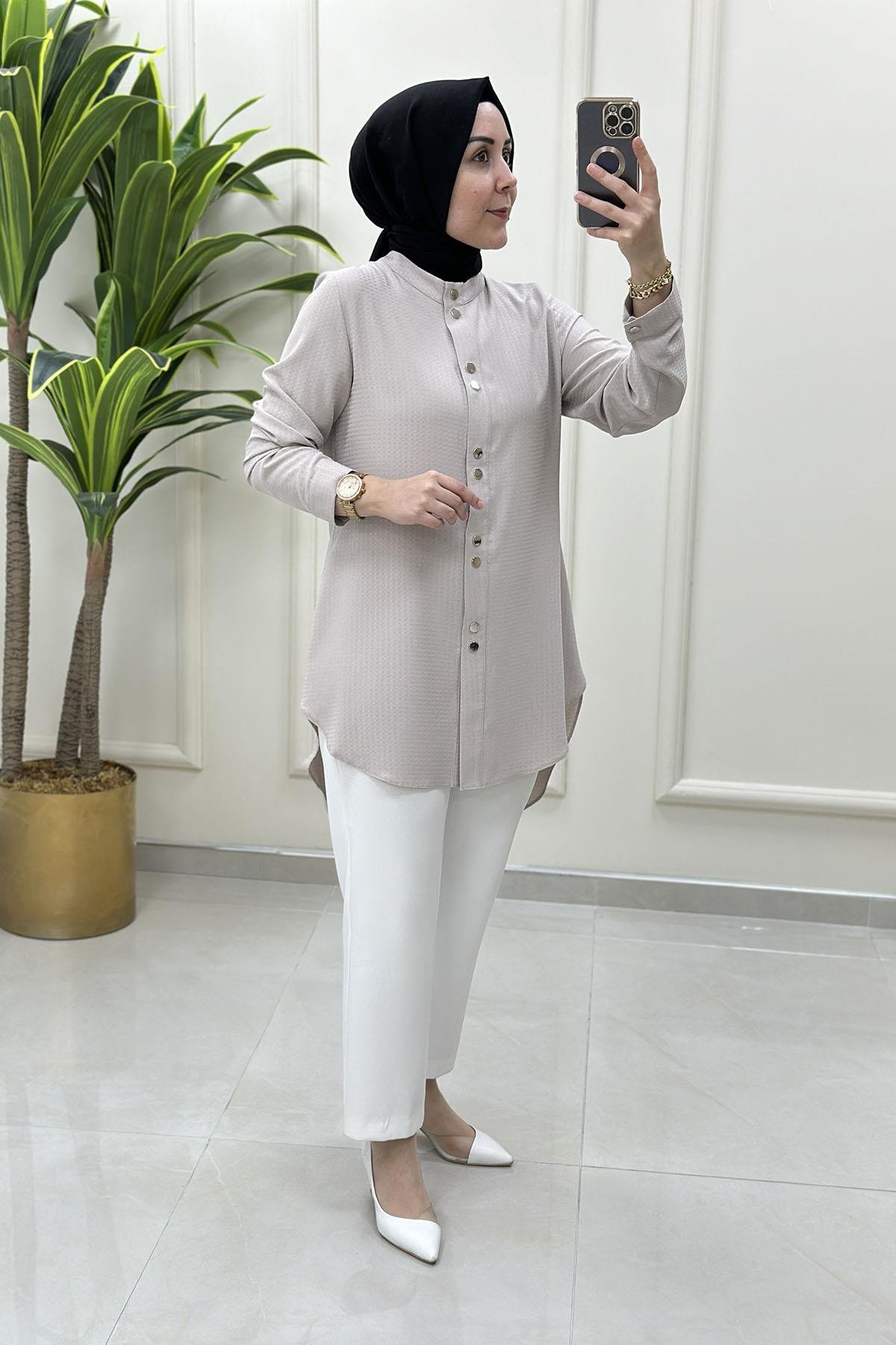 Tesettür Tunik GömlekHakim Yaka Önü Çıtçıtlı Kadın Tunik Vizon QTN 2903