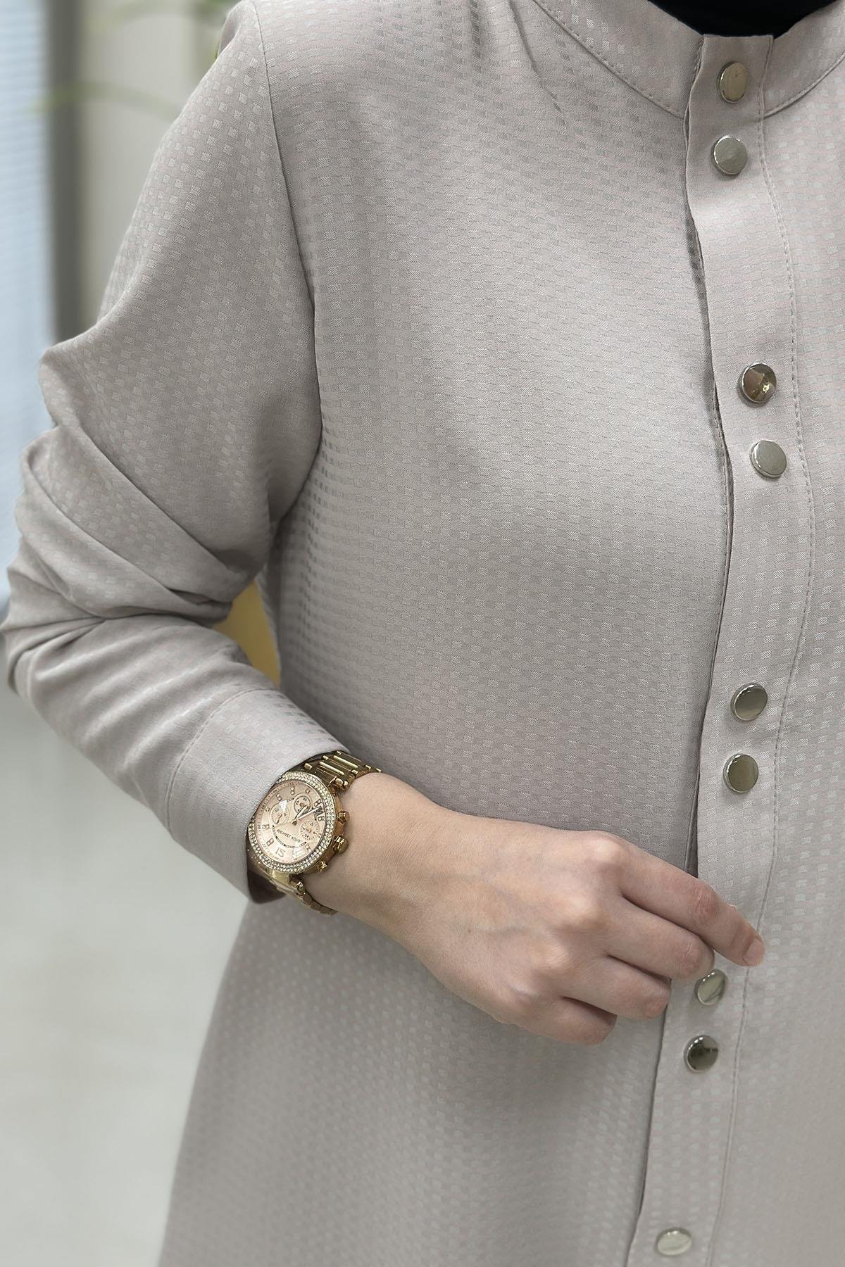 Tesettür Tunik GömlekHakim Yaka Önü Çıtçıtlı Kadın Tunik Vizon QTN 2903