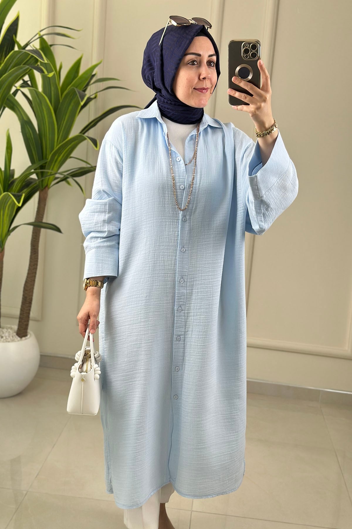 Tesettür Tunik GömlekMüslin Düşük Omuz Oversize Önü Düğmeli Kadın Tunik Bebe Mavisi  EYL 2162