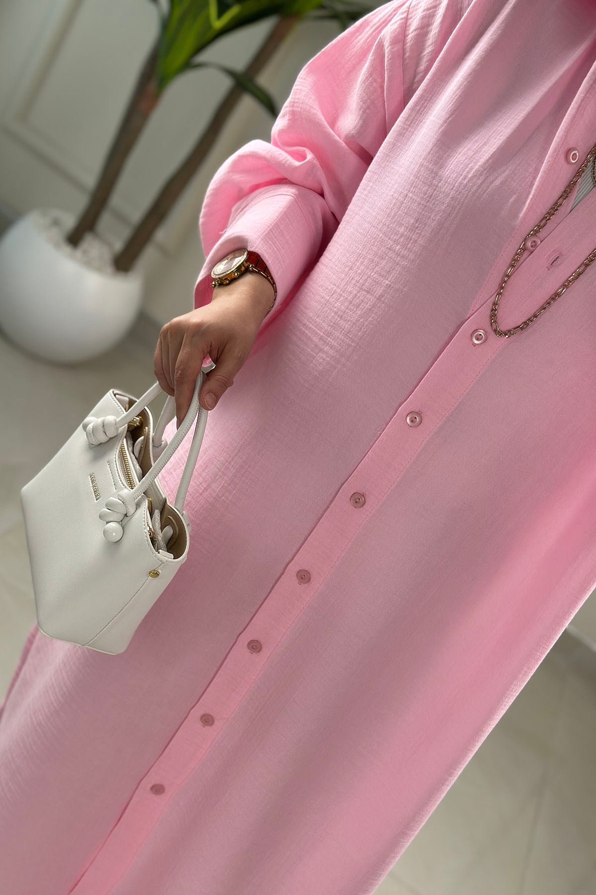 Tesettür Tunik GömlekMüslin Düşük Omuz Oversize Önü Düğmeli Kadın Tunik Pembe  EYL 2162