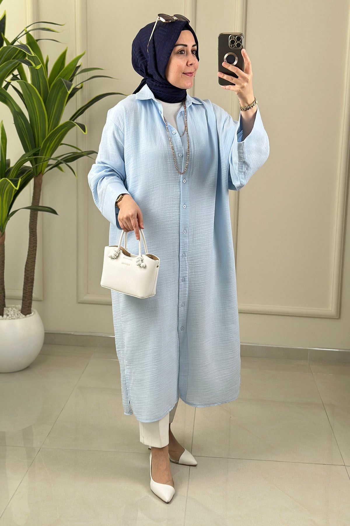 Tesettür Tunik GömlekMüslin Düşük Omuz Oversize Önü Düğmeli Kadın Tunik Bebe Mavisi  EYL 2162
